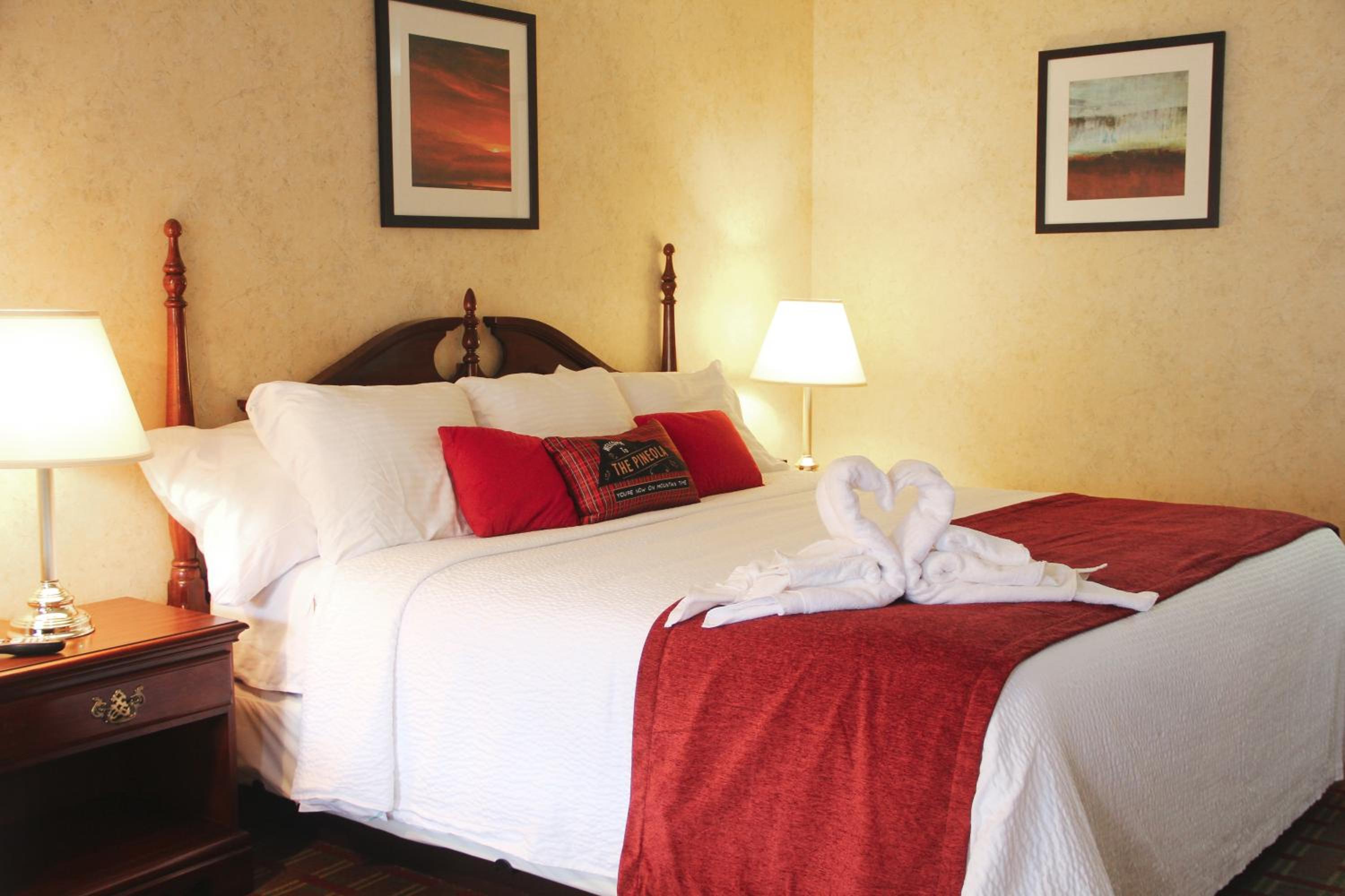 Deluxe King Room photo 2