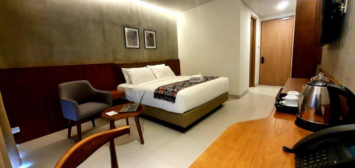 Double Room with Garden View - Photo 8