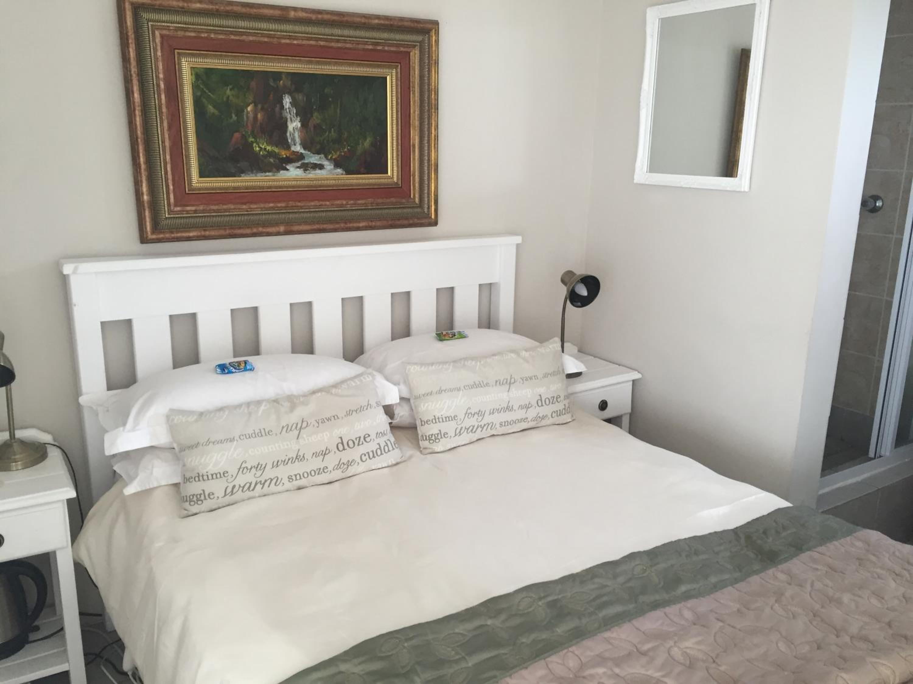 Budget Double Room photo 1