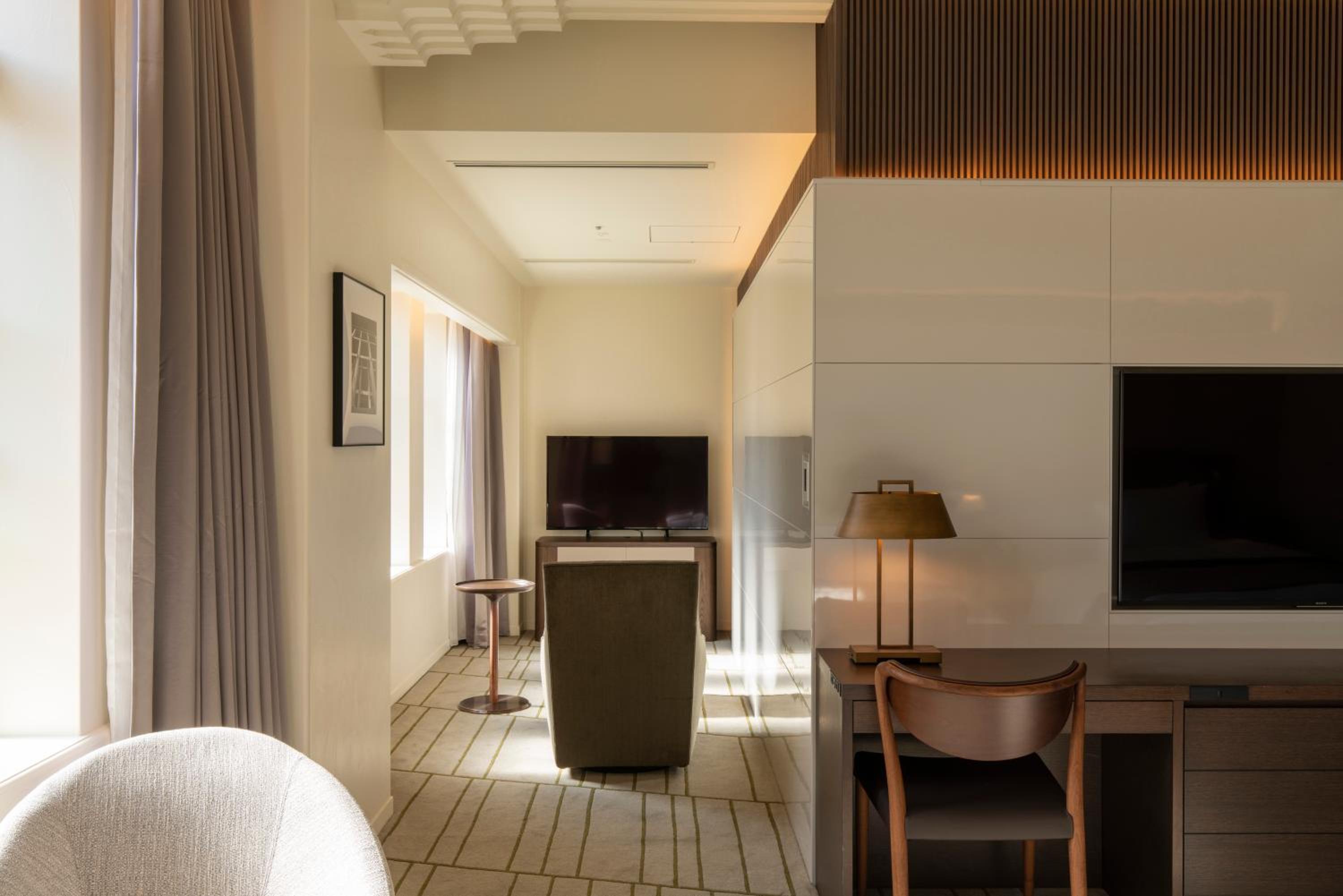 Deluxe Twin Room with Free Lounge Access - No View photo 2