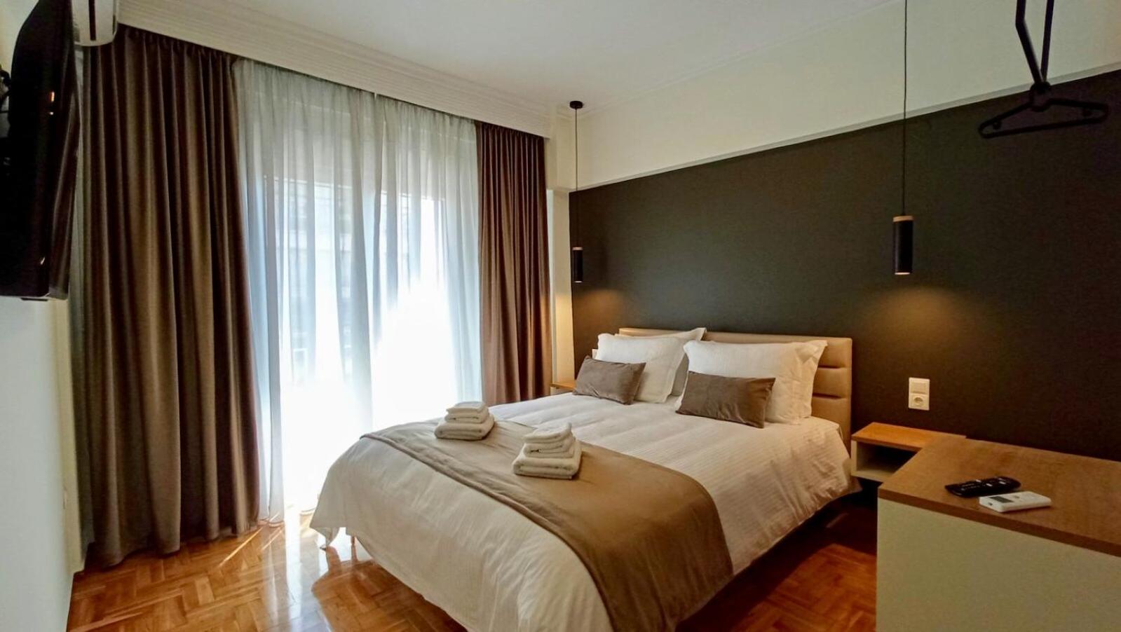 Two-Bedroom Apartment - Photo 2