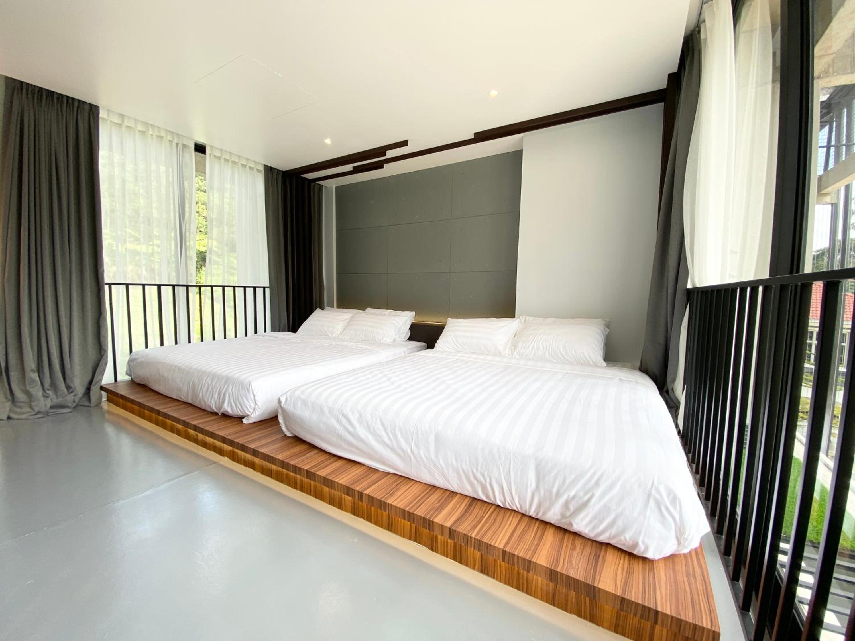 Loft Room without Bathtub photo 2
