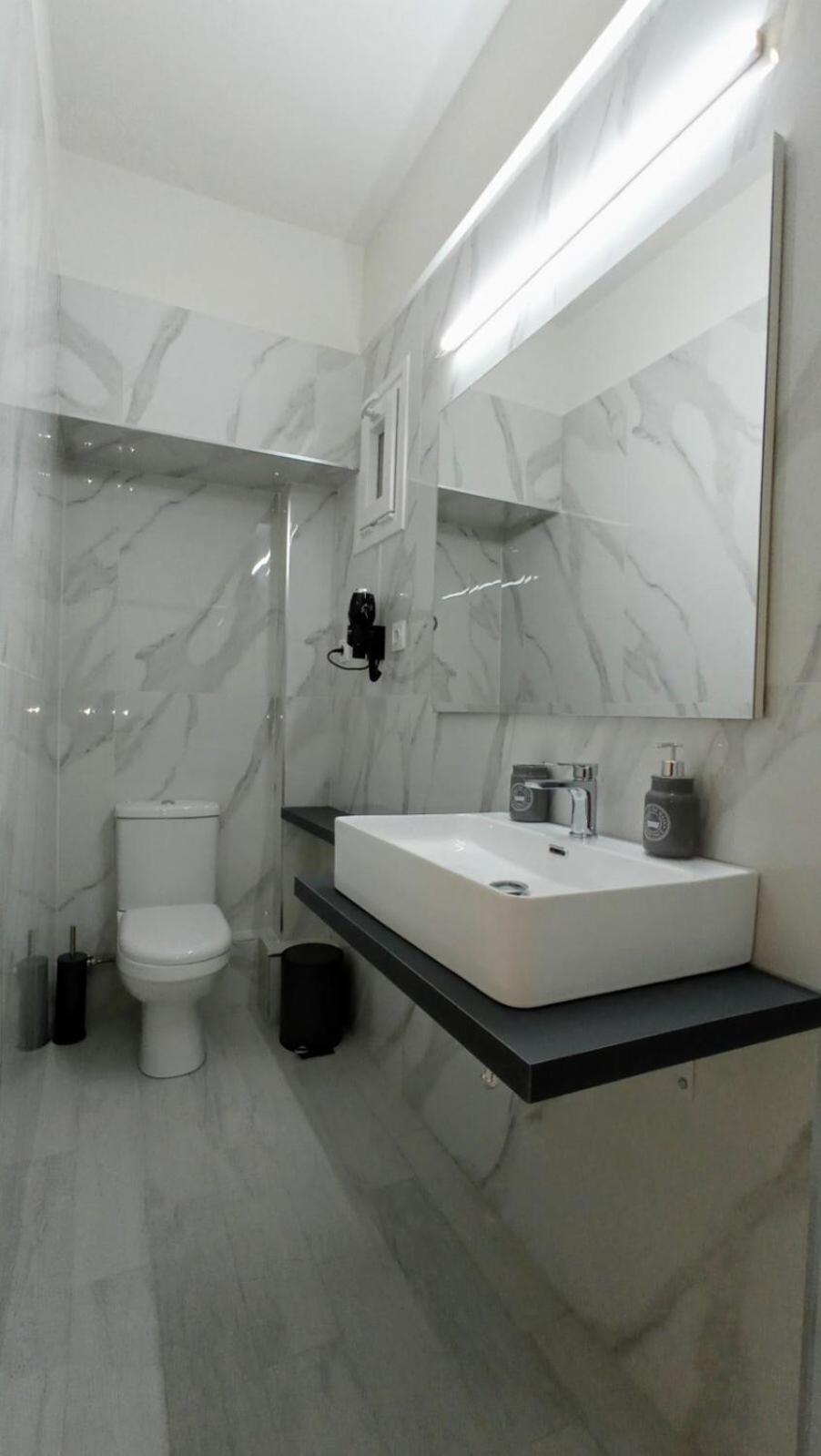 Two-Bedroom Apartment - Photo 17