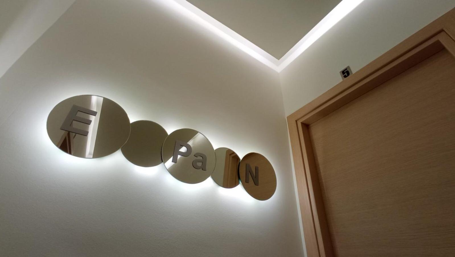 One-Bedroom Apartment - Photo 2