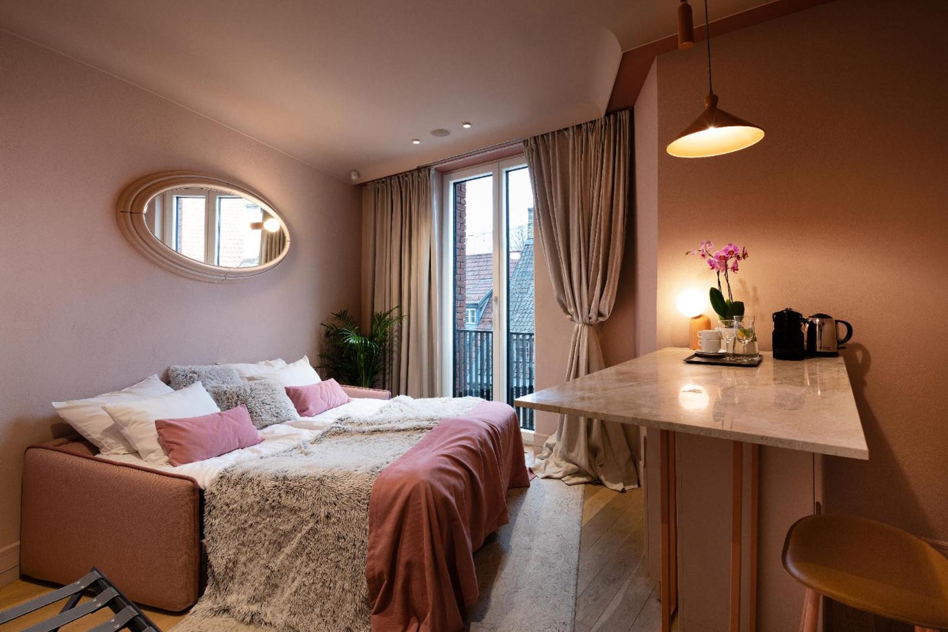 One-Bedroom Apartment