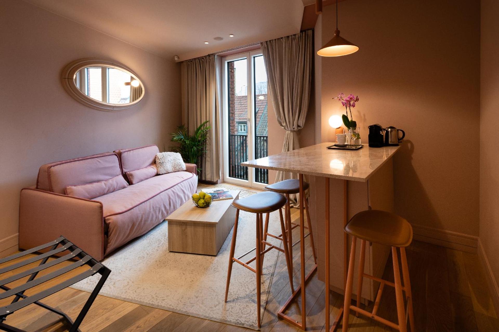 One-Bedroom Apartment photo 3
