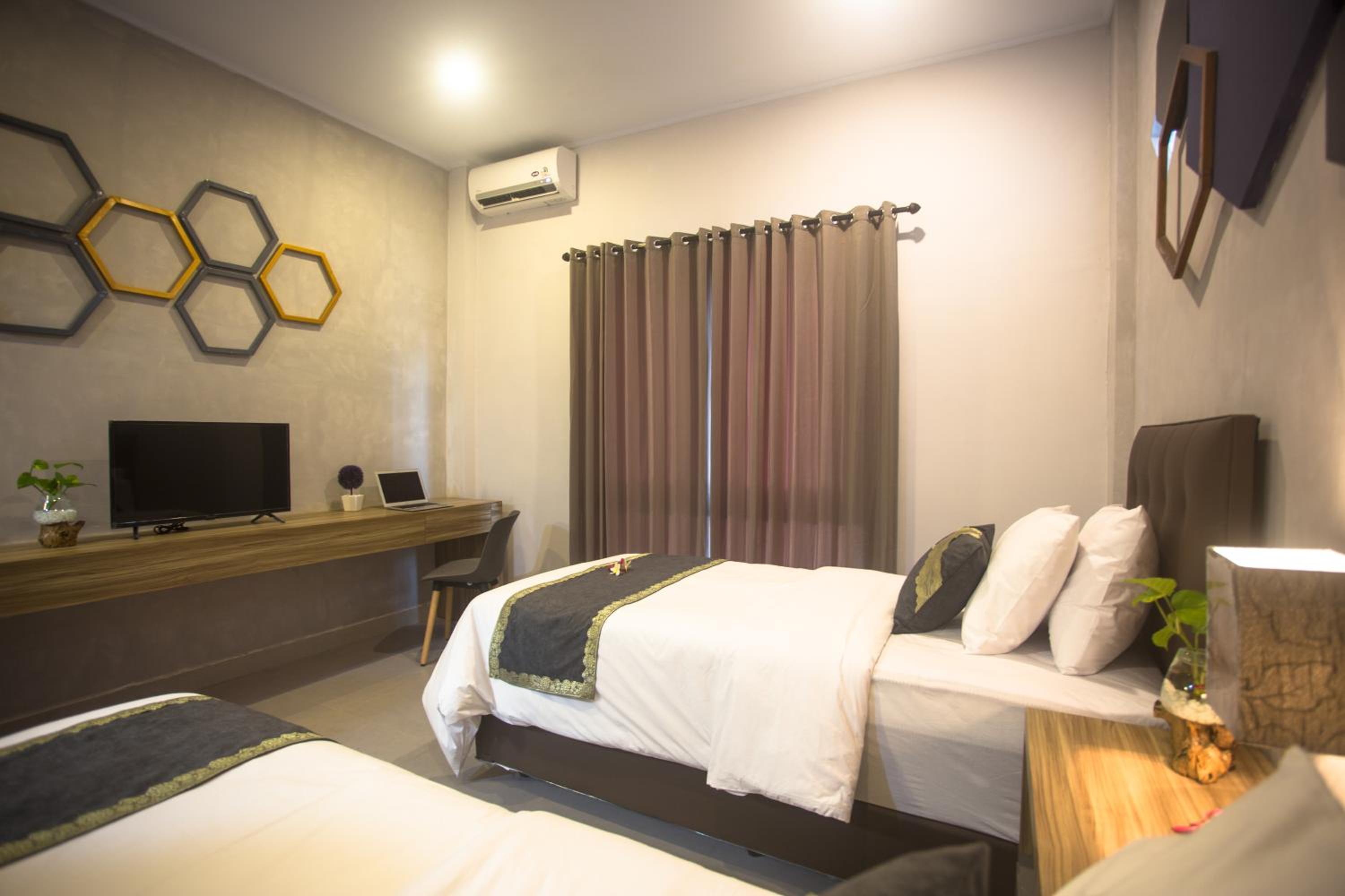 Deluxe Triple Room - Photo 1