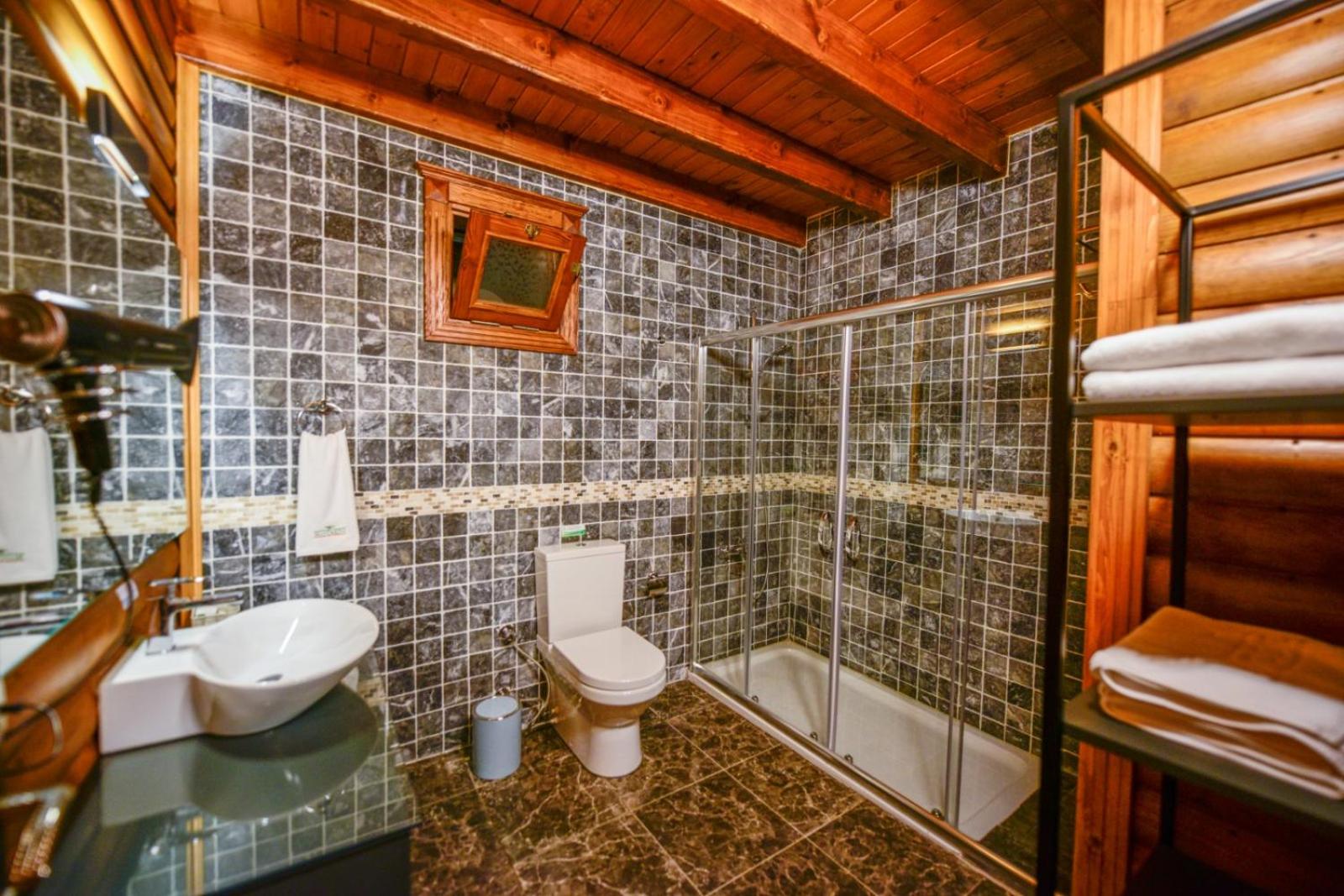 Family Suite - Photo 3