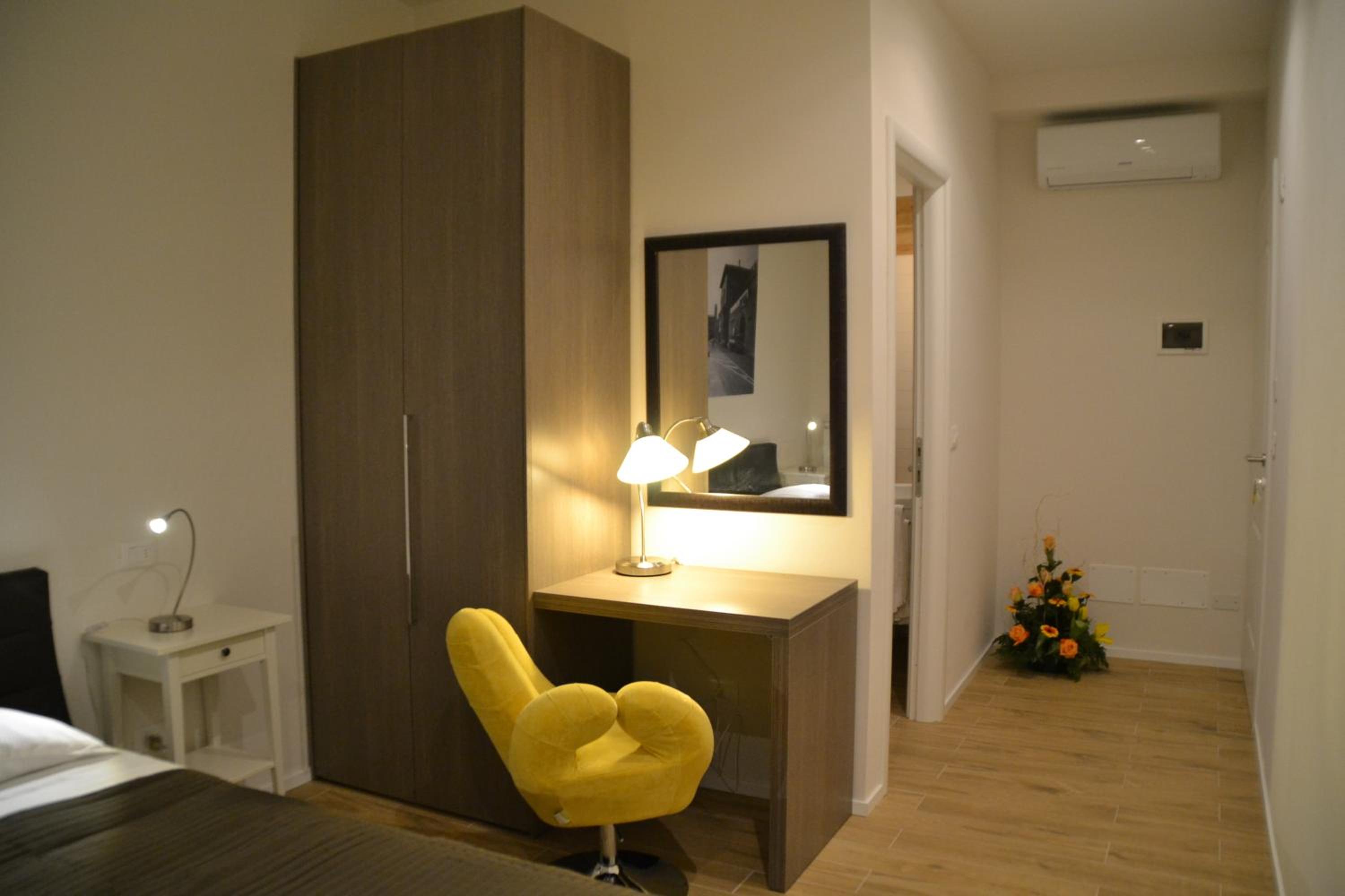 Double Room - Photo 21