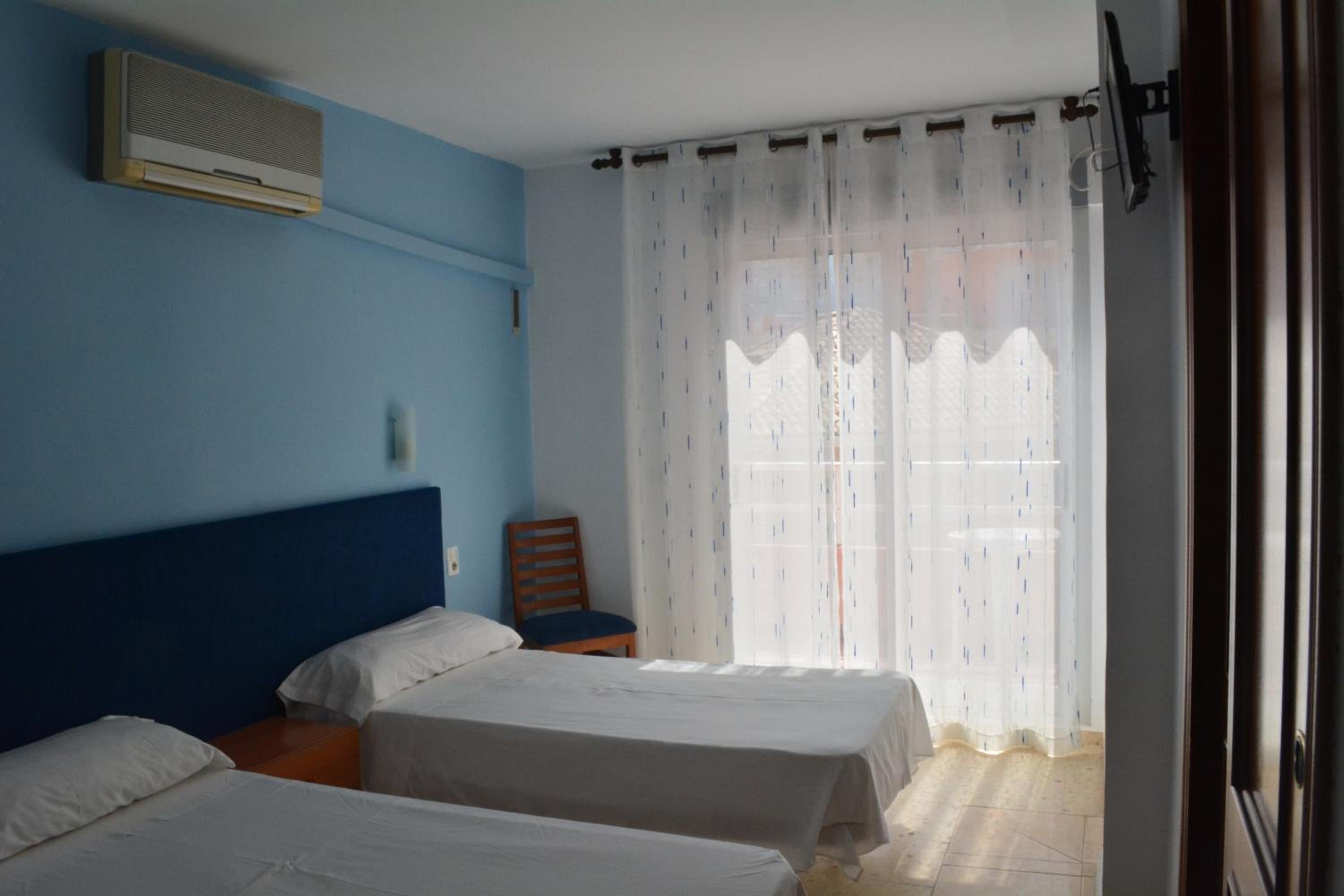 Habitación Estándar con Dos Camas Individuales