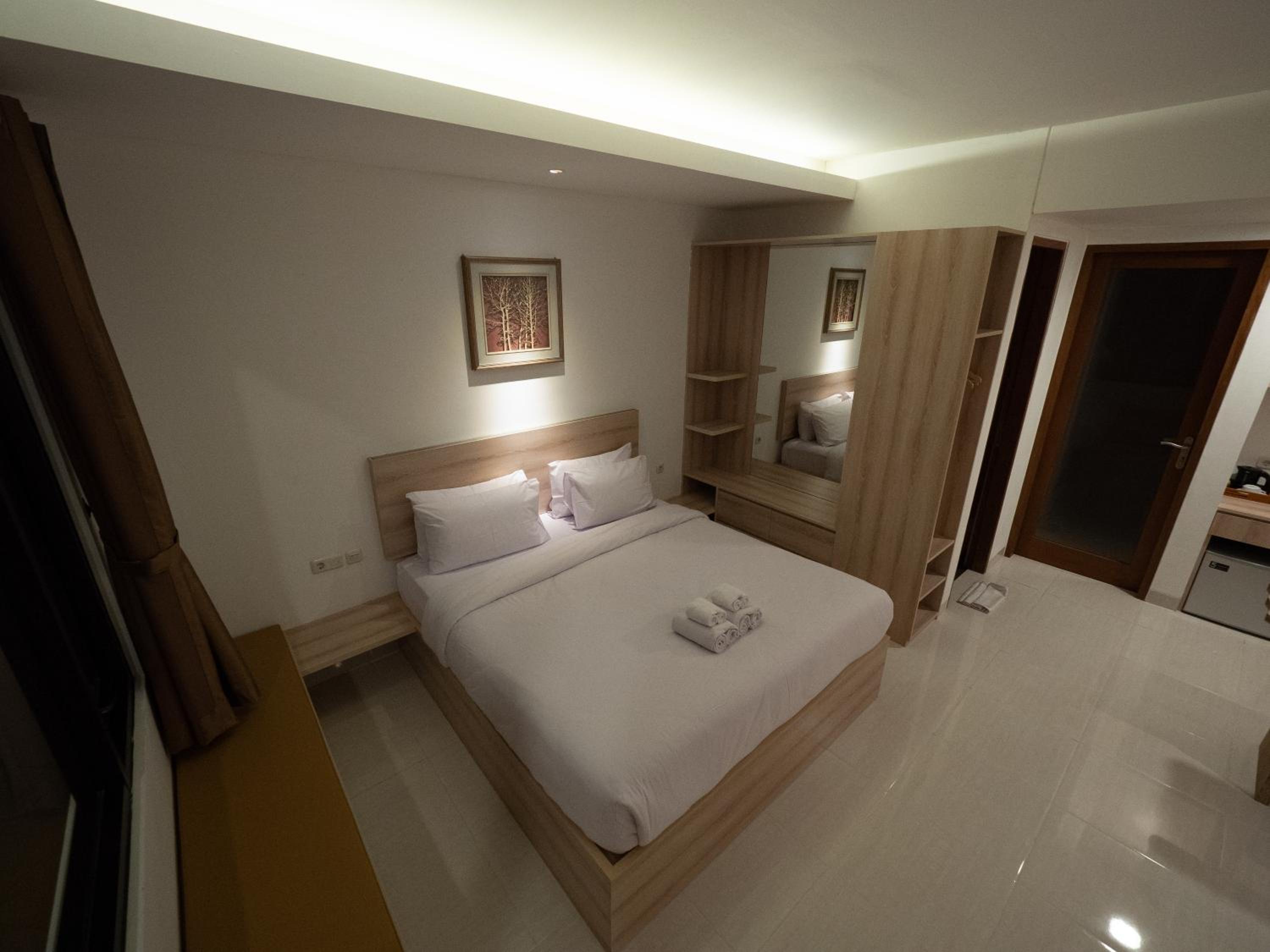 Deluxe Double Room - Photo 8