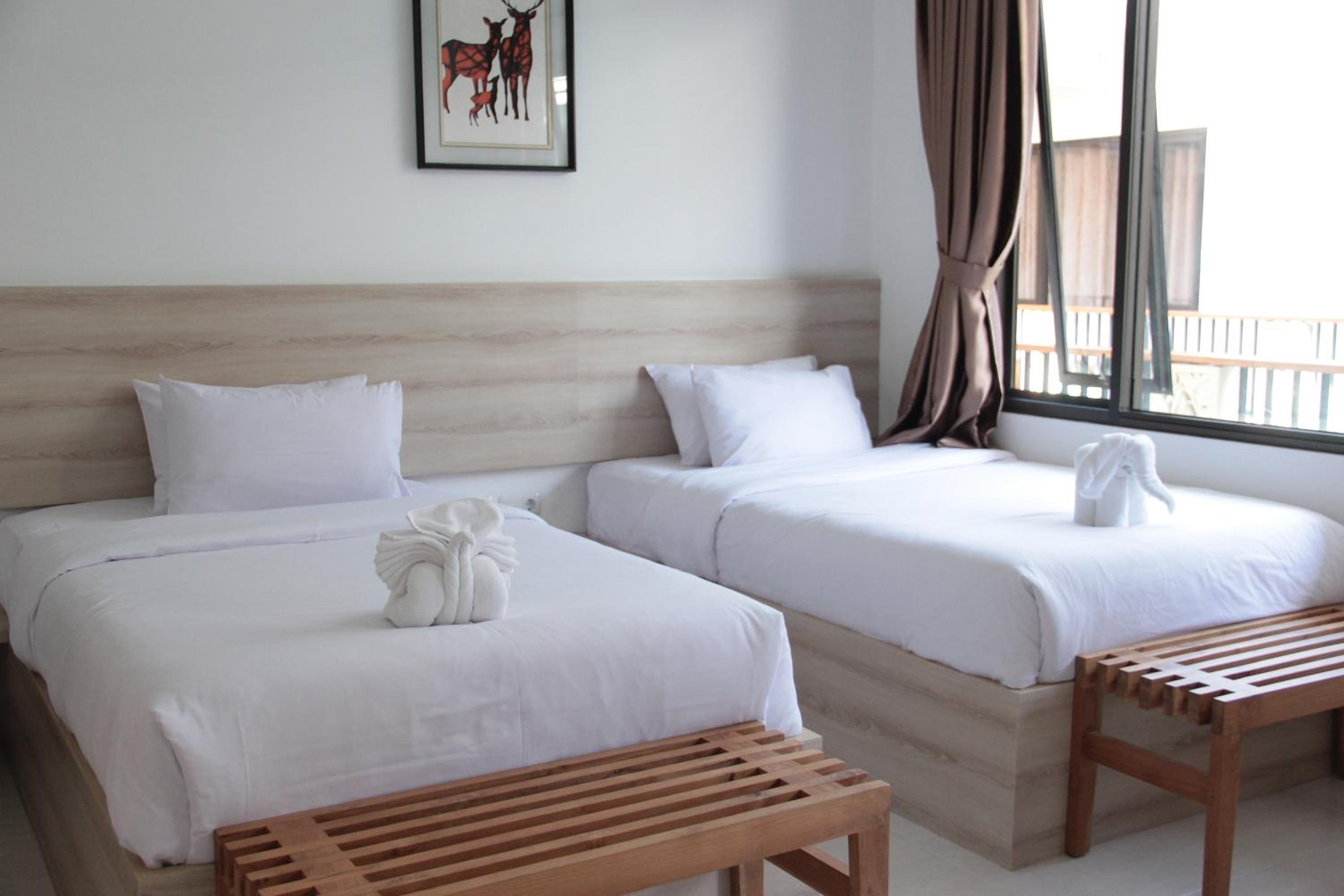 Deluxe Twin Room - Photo 10