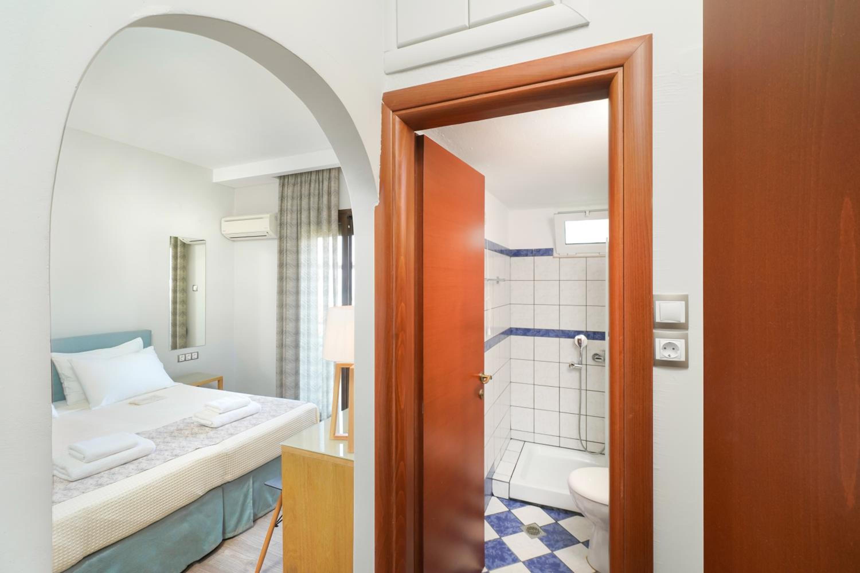 Standard Room with Sea View photo 2