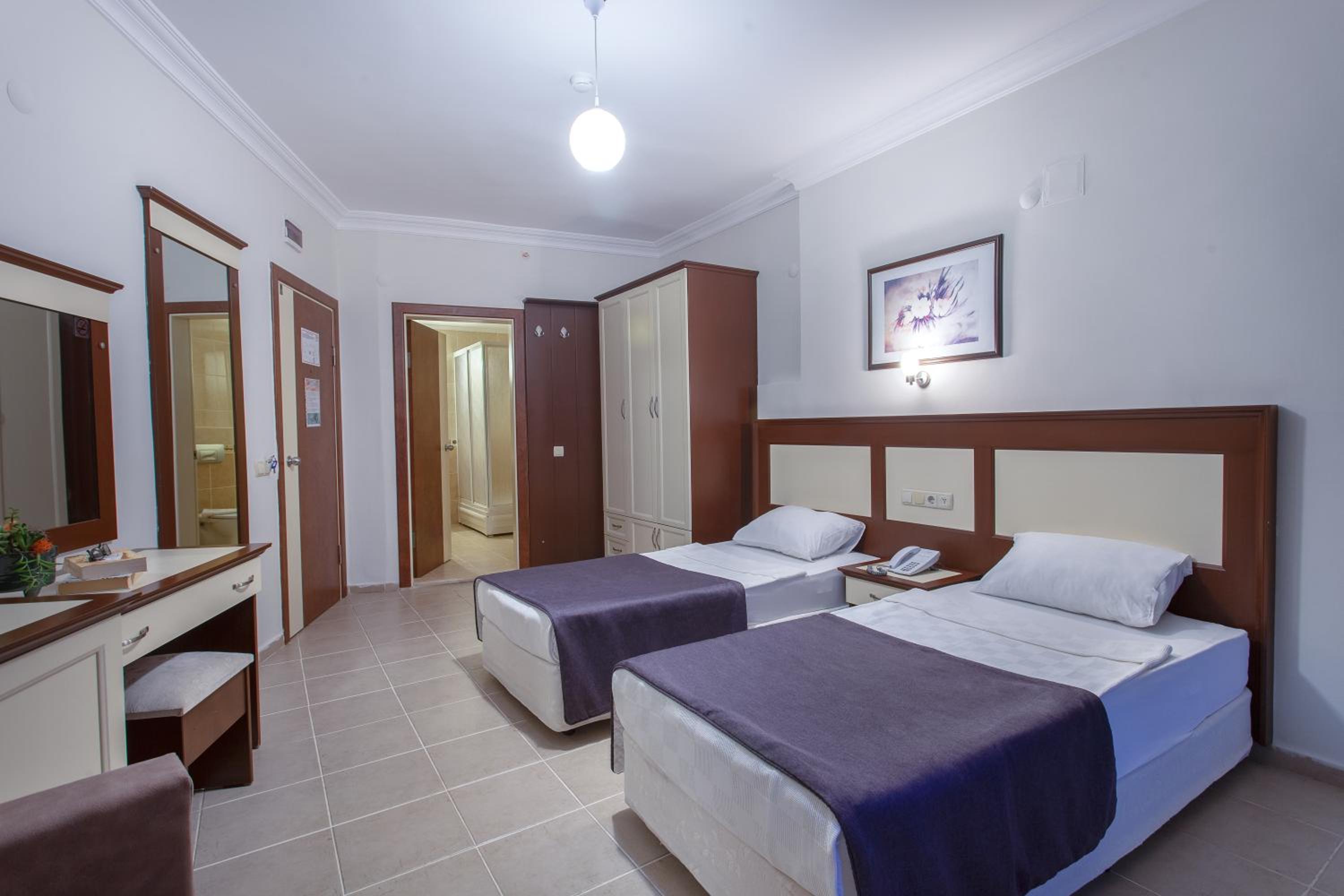 Standard Double Room - Photo 1