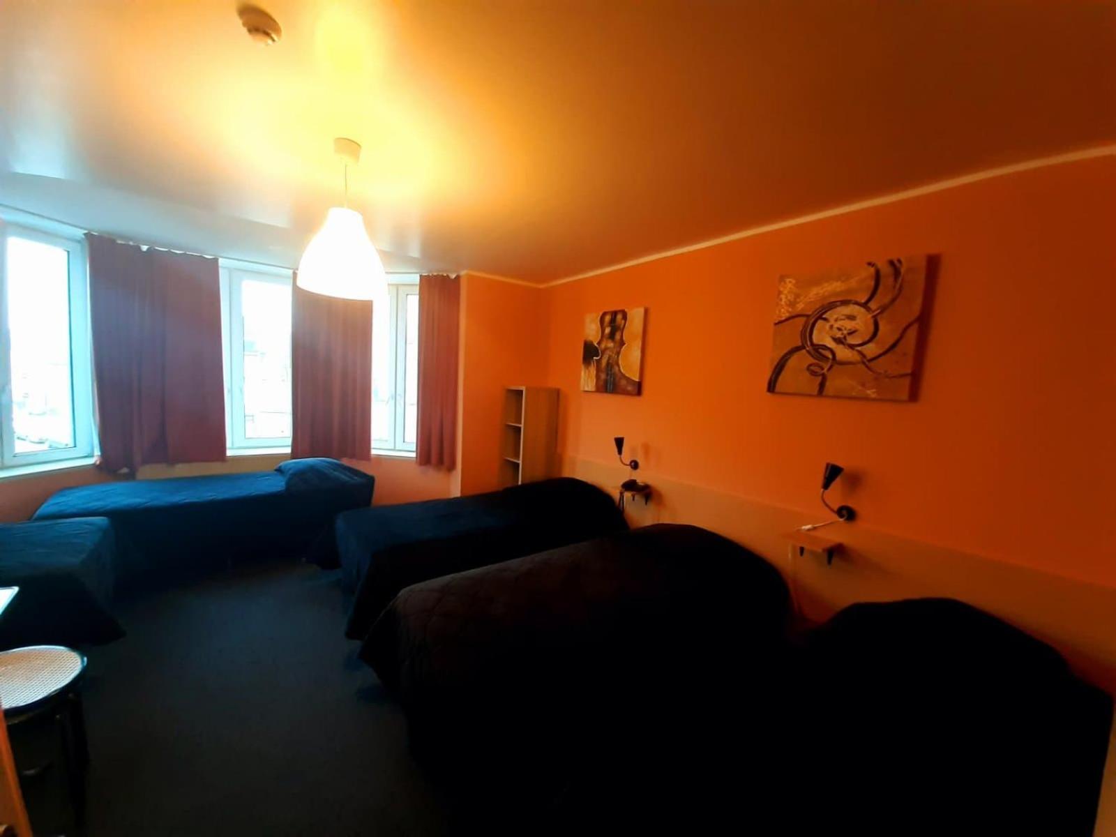 Family Room with Shower - Photo 4