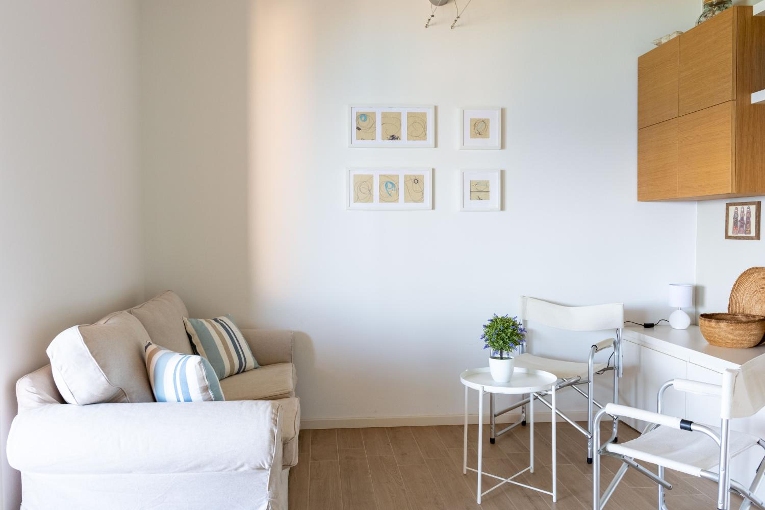 Three-Bedroom Apartment photo 1