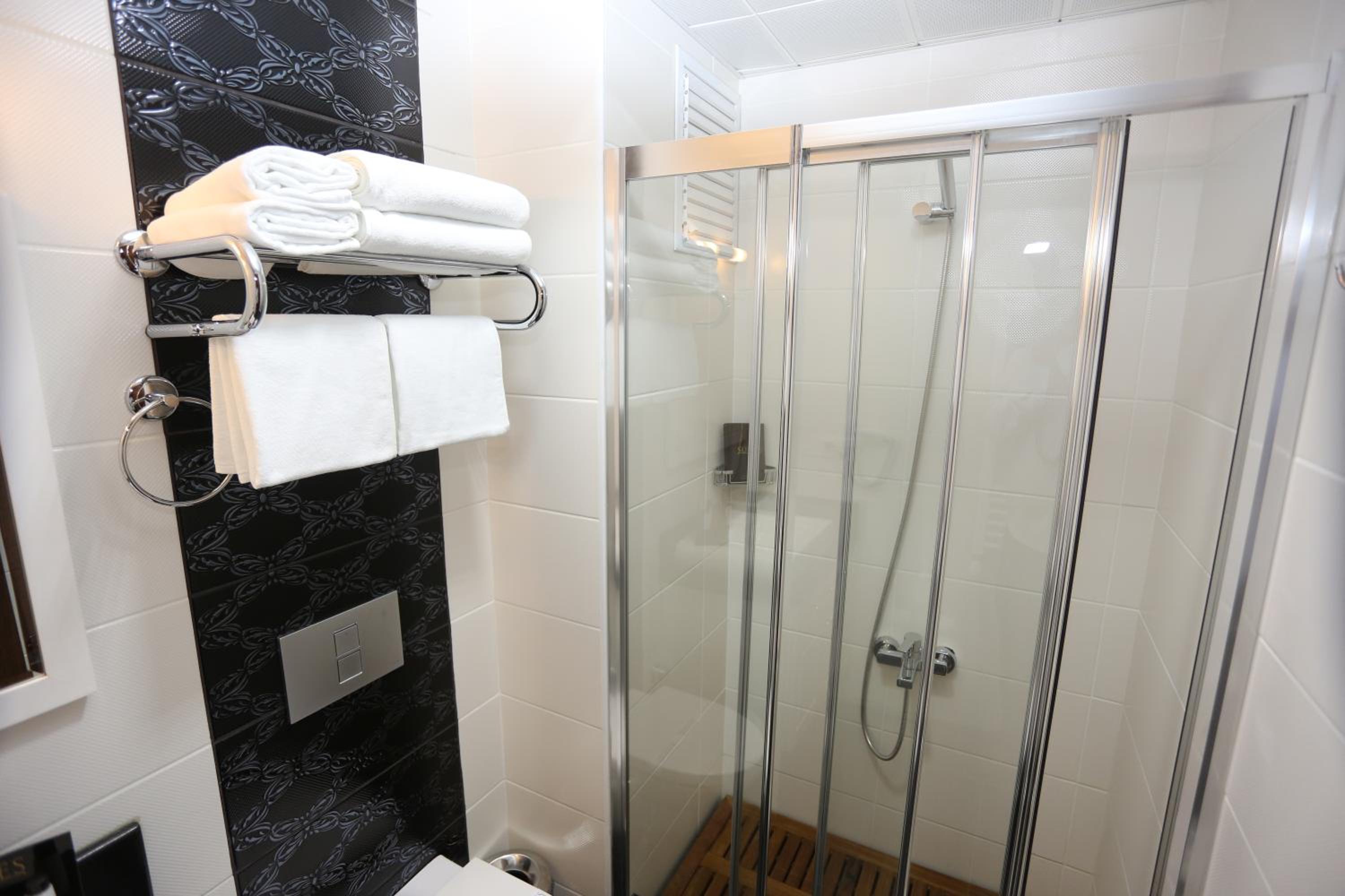Junior Suite with Balcony photo 3
