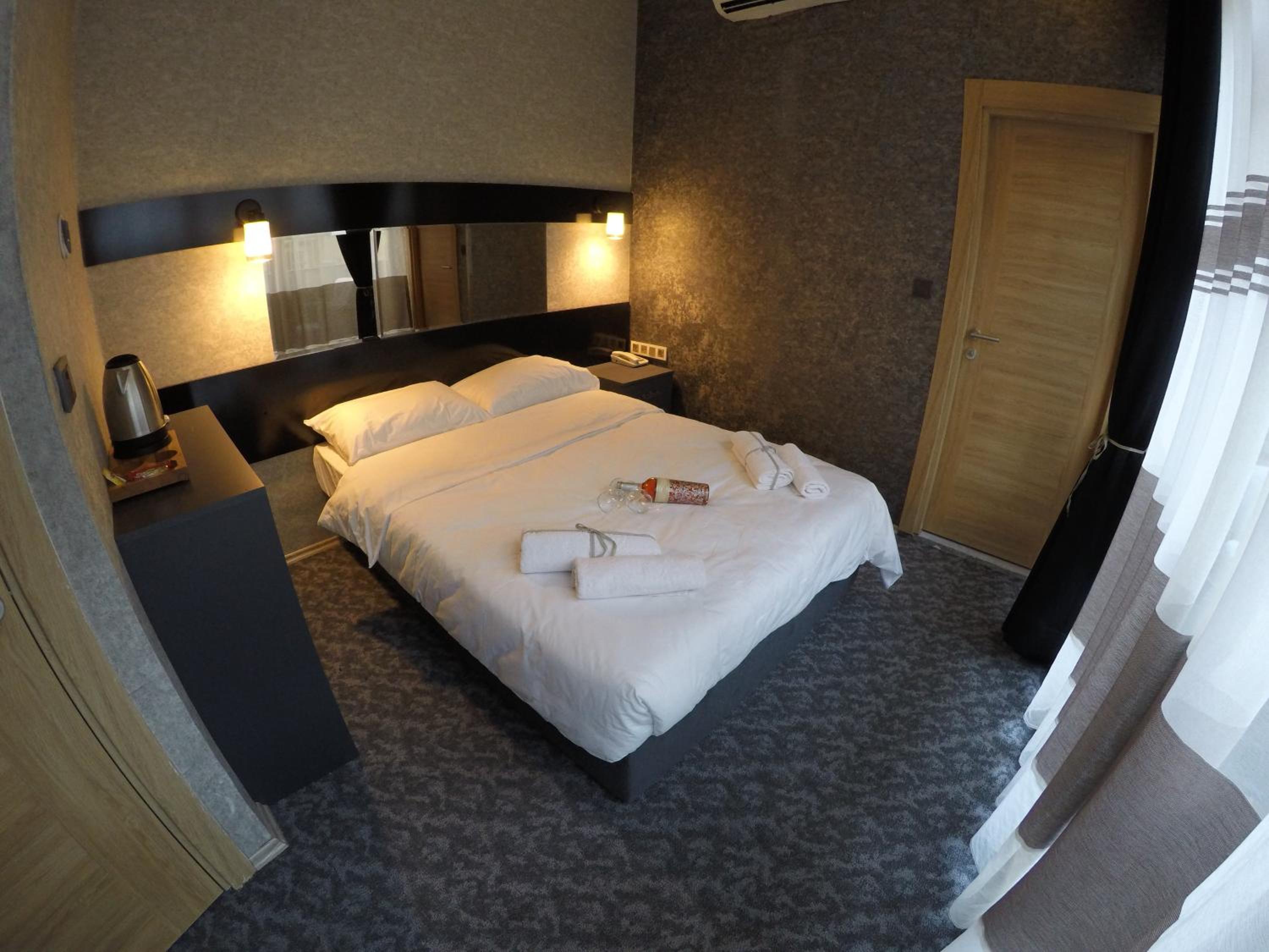 Deluxe Double Room with Balcony photo 1