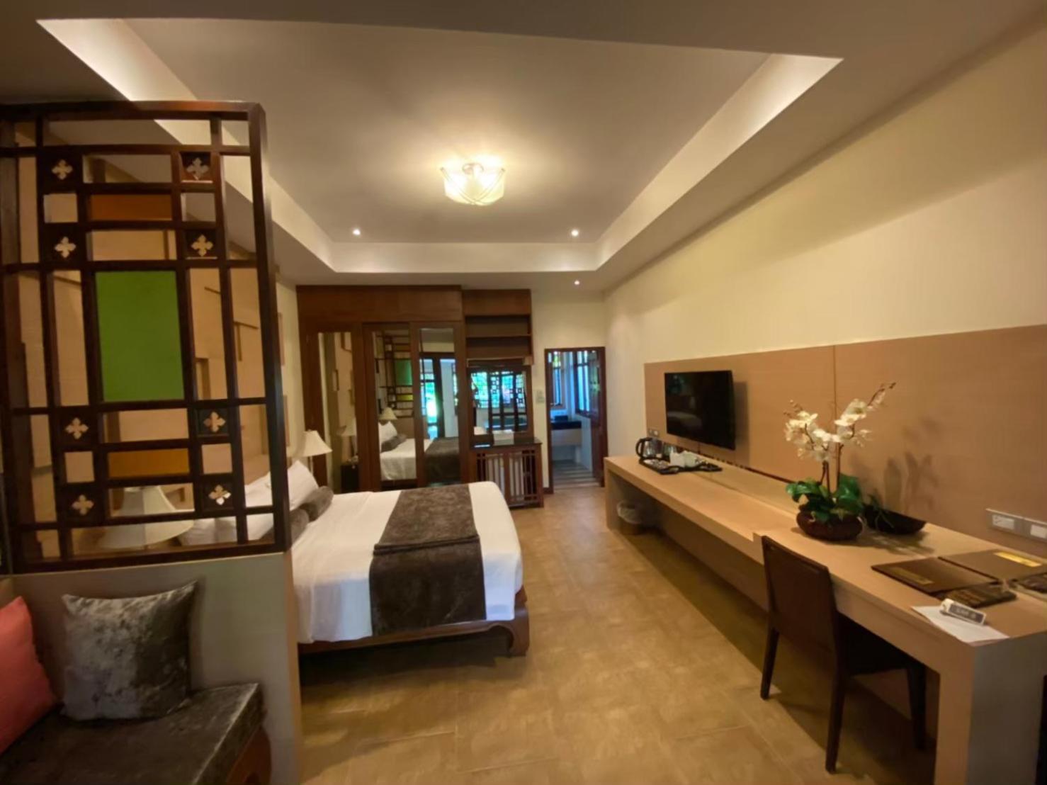 Grand Deluxe Double Room With Spa Bath