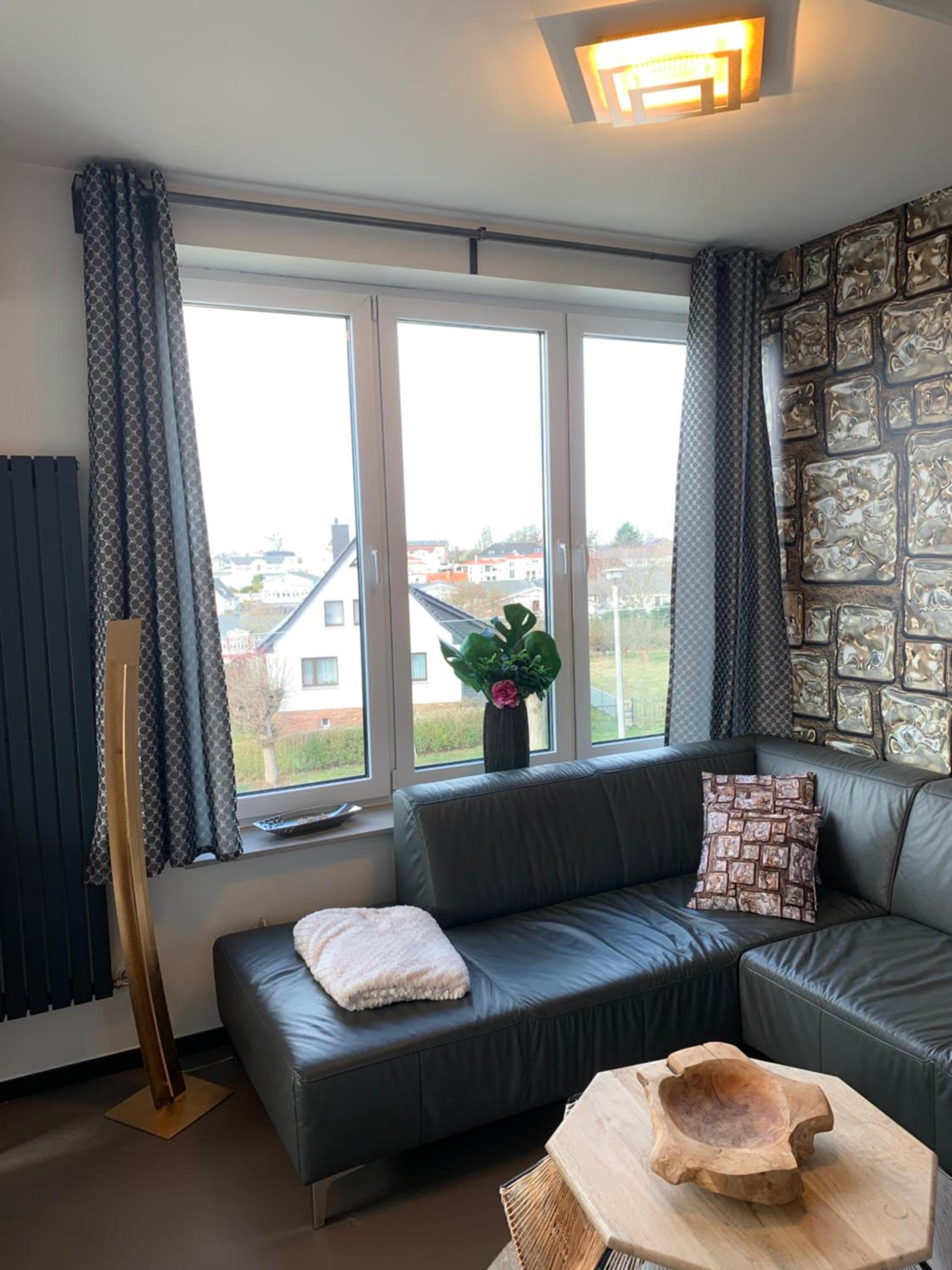 Two-Bedroom Apartment with Sea View and large balcony photo 2
