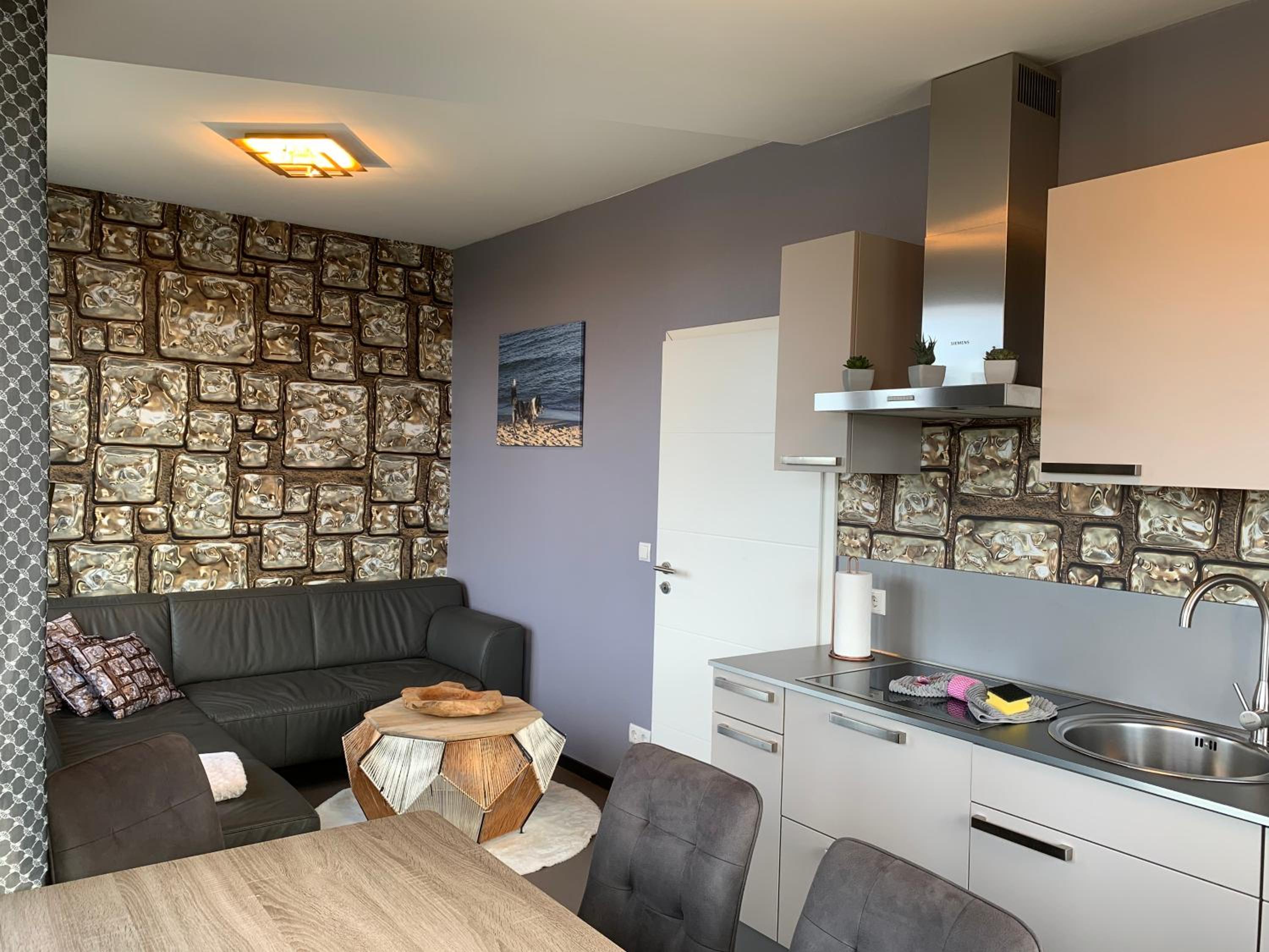 Two-Bedroom Apartment with Sea View and large balcony photo 1