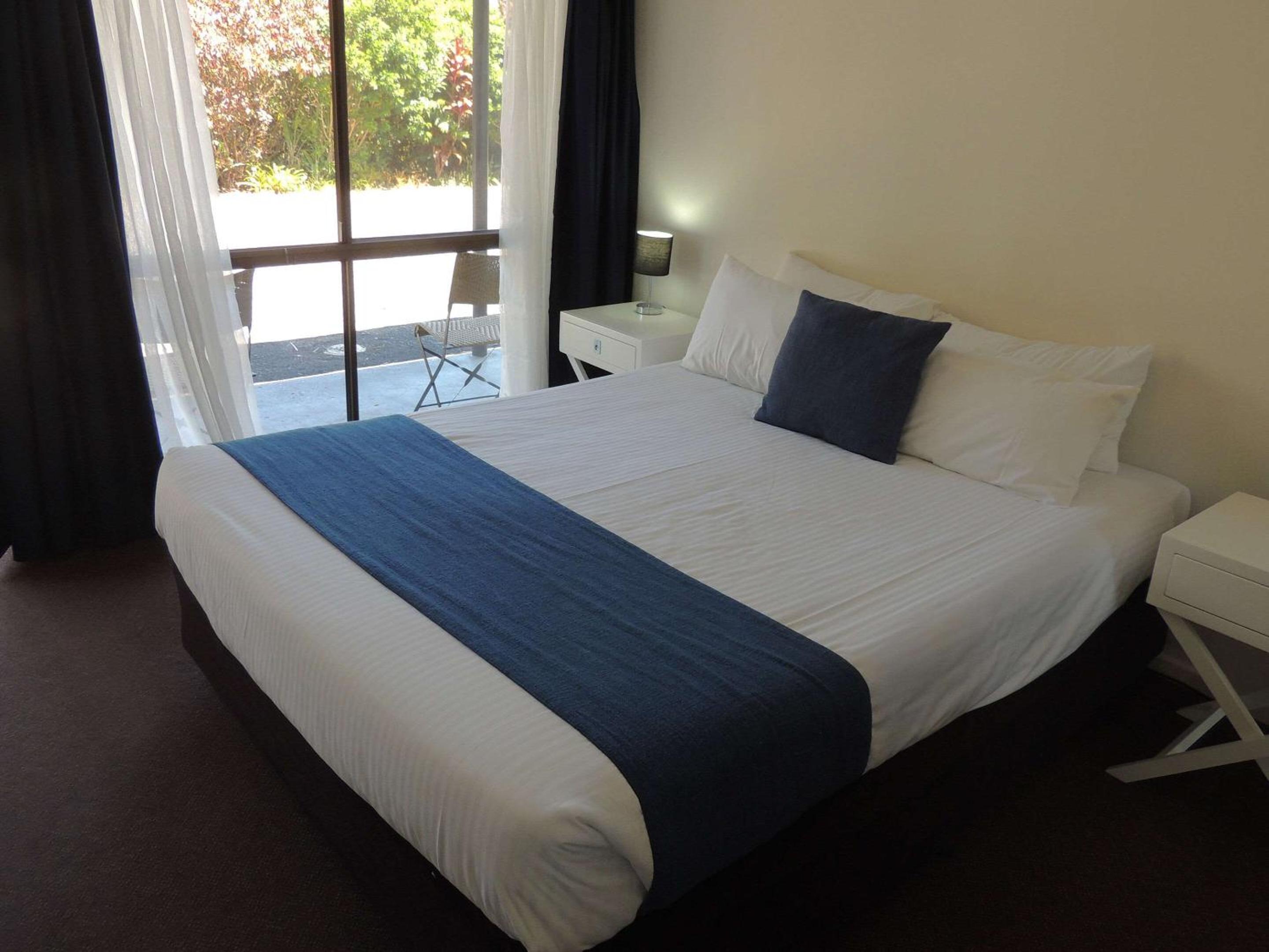 Standard Queen Room photo 2