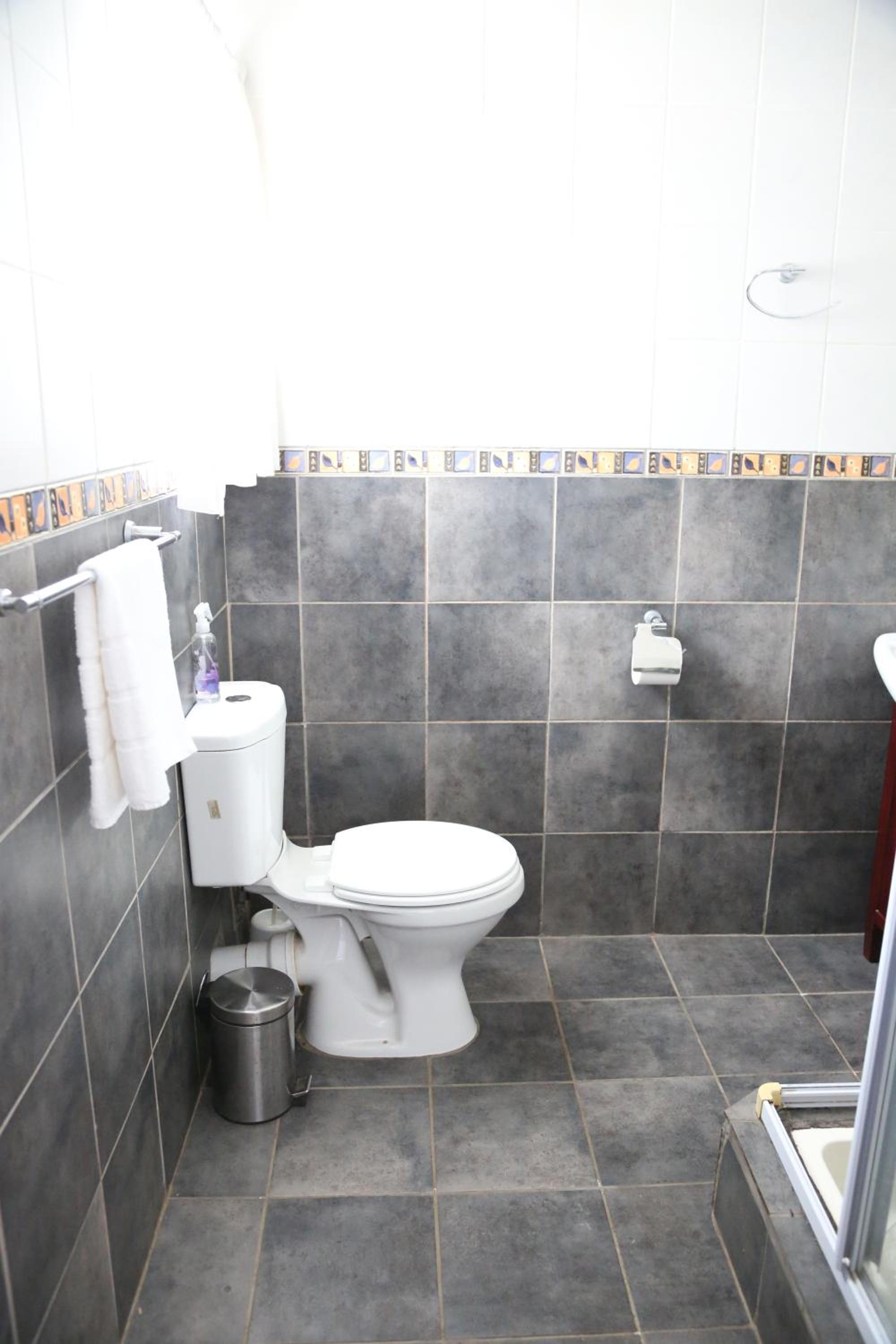 Double Room - Photo 5
