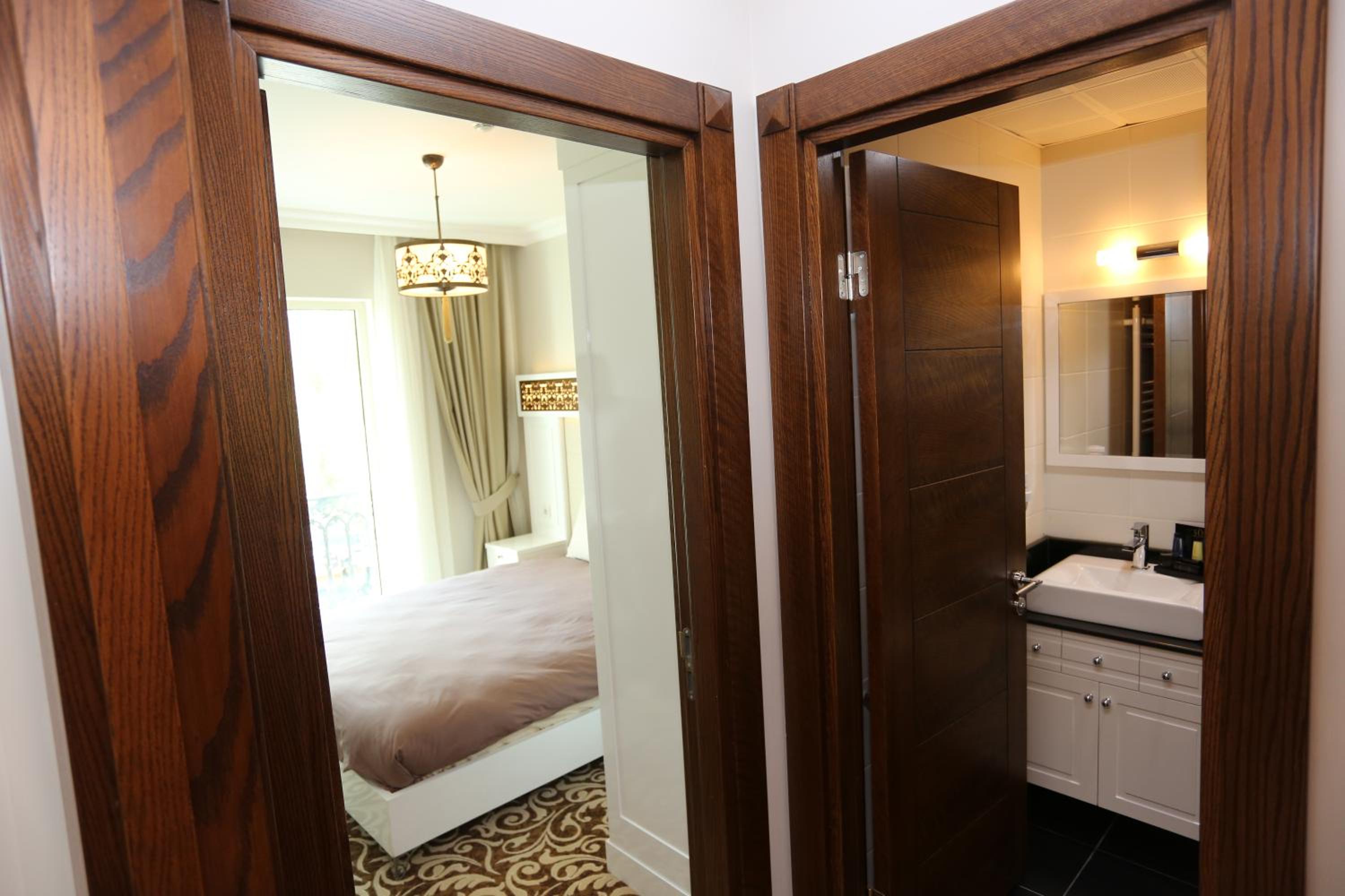 Junior Suite with Balcony photo 2