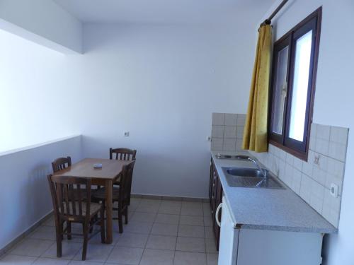 One-Bedroom Apartment photo 2