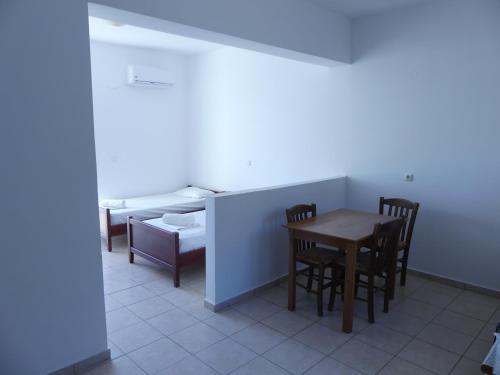 One-Bedroom Apartment photo 3
