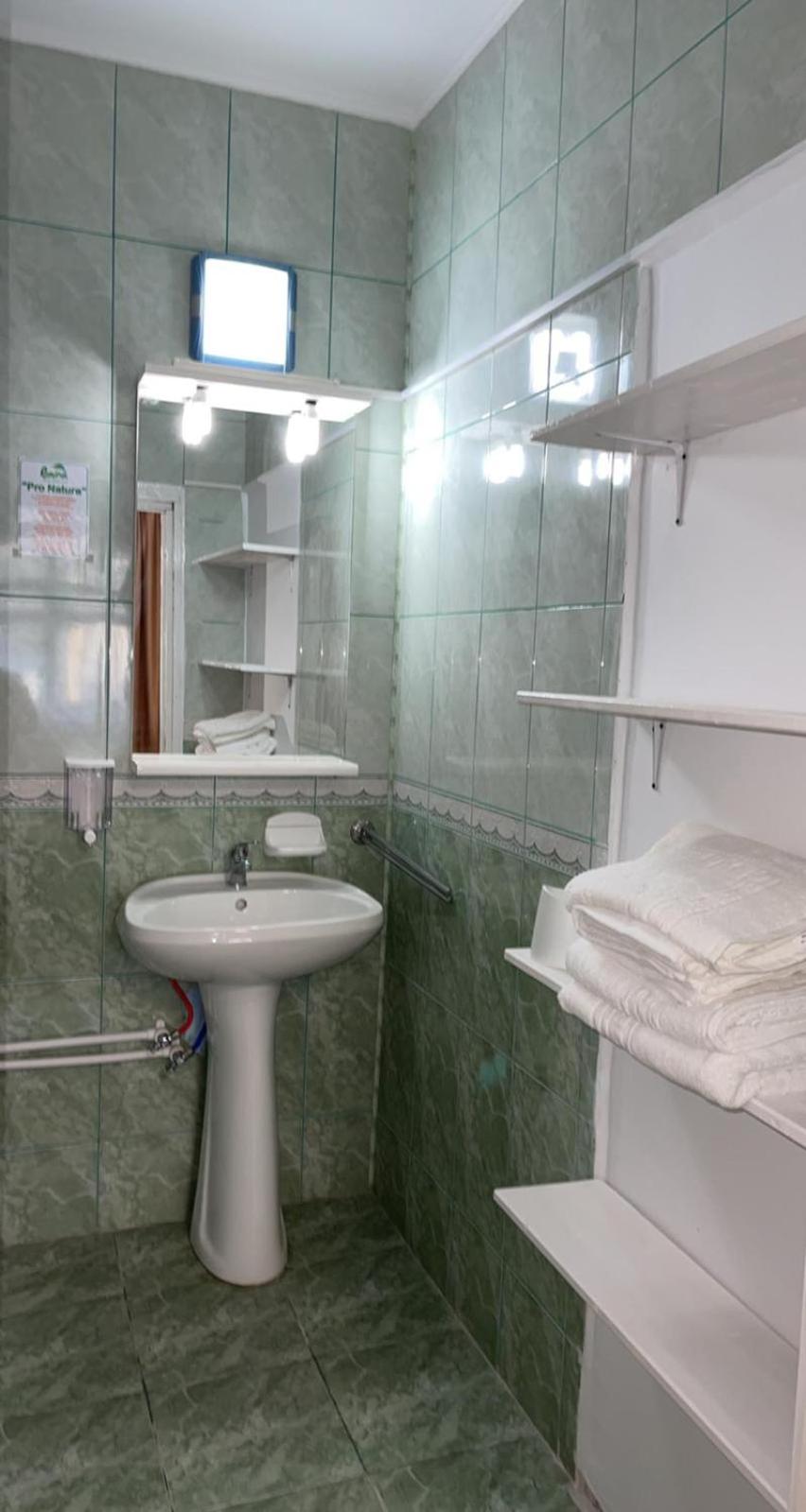 Basic Triple Room - Photo 15