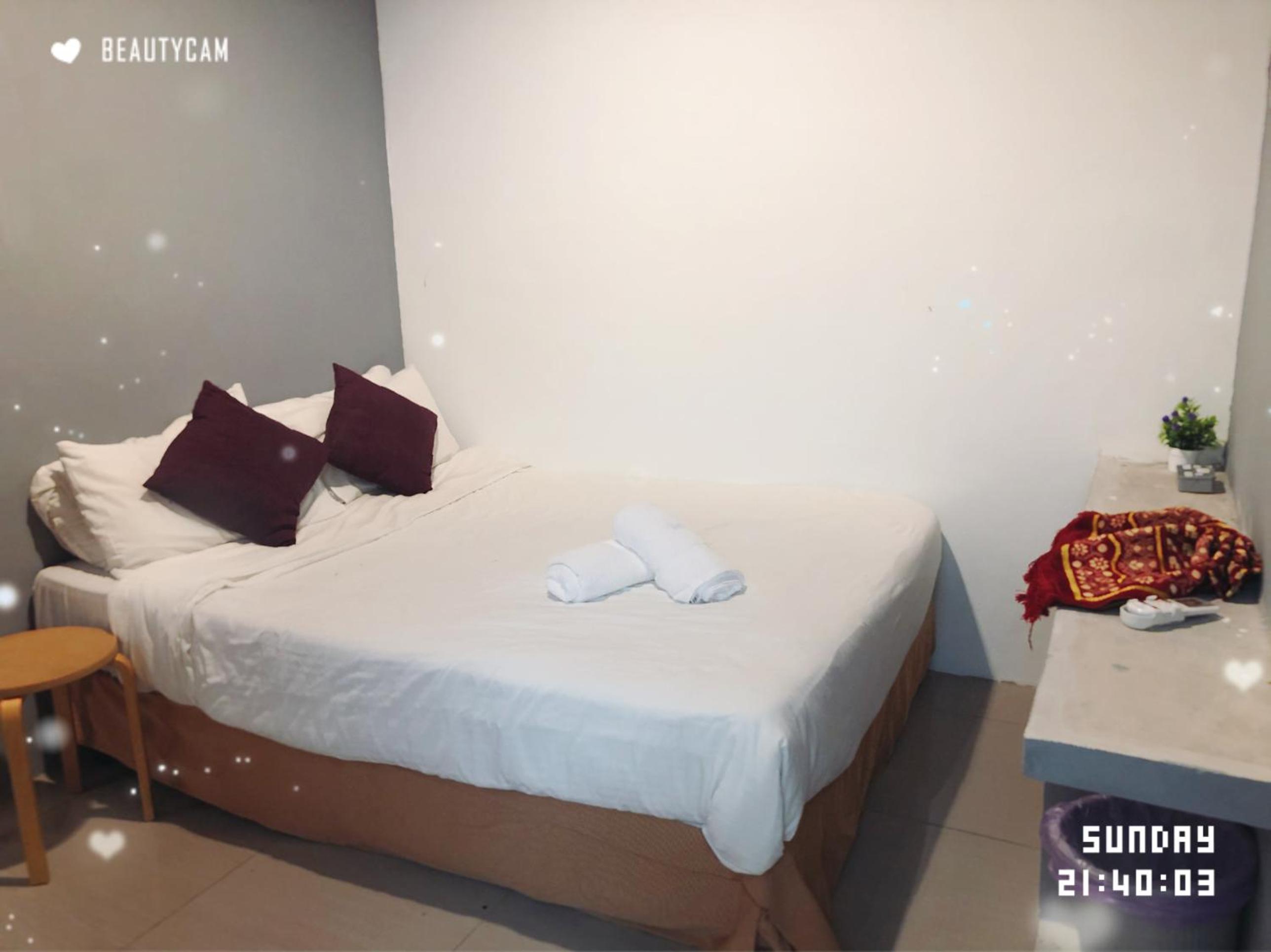 Queen Room photo 1