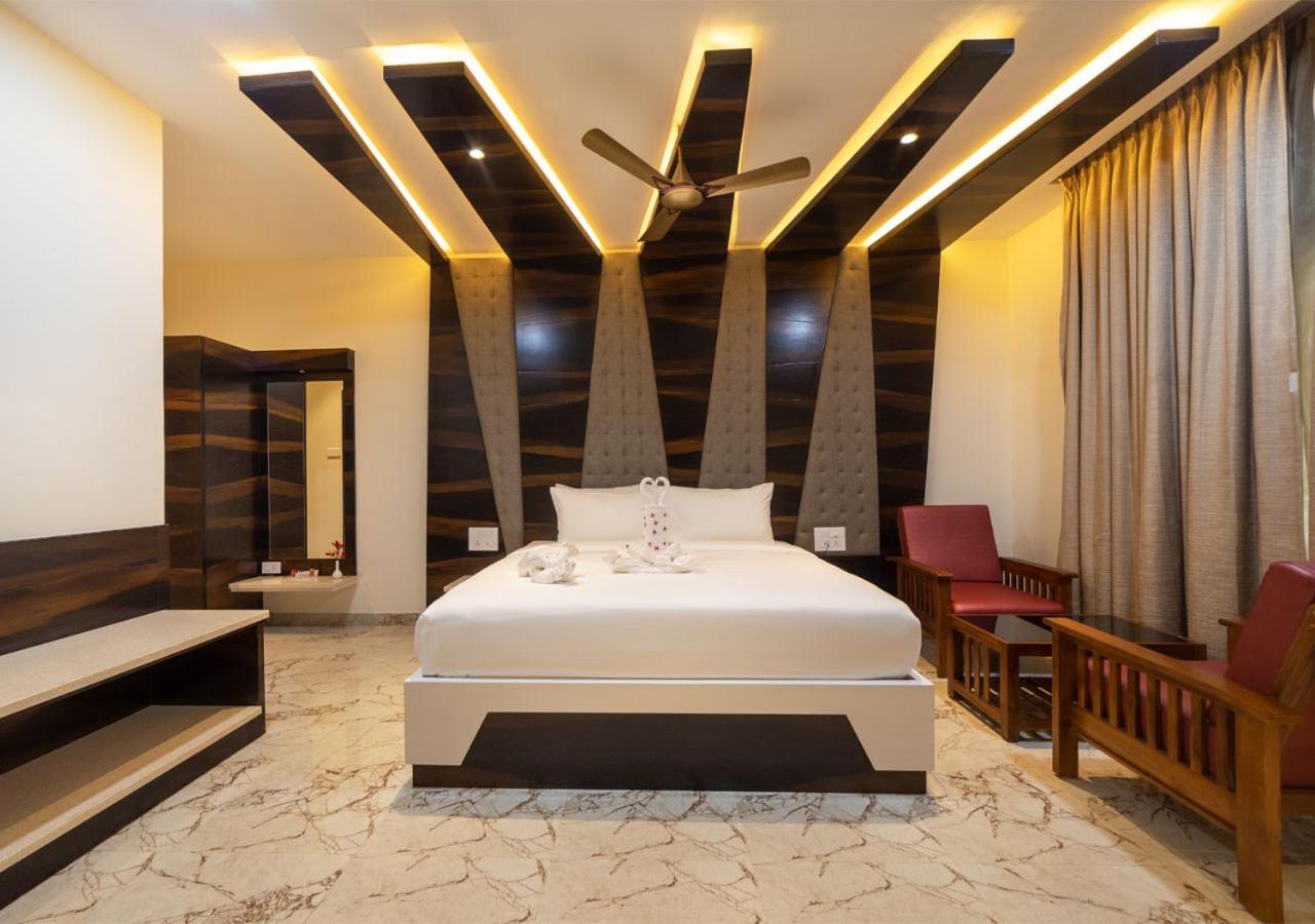 Double Room with Balcony (2 Adults + 1 Child)