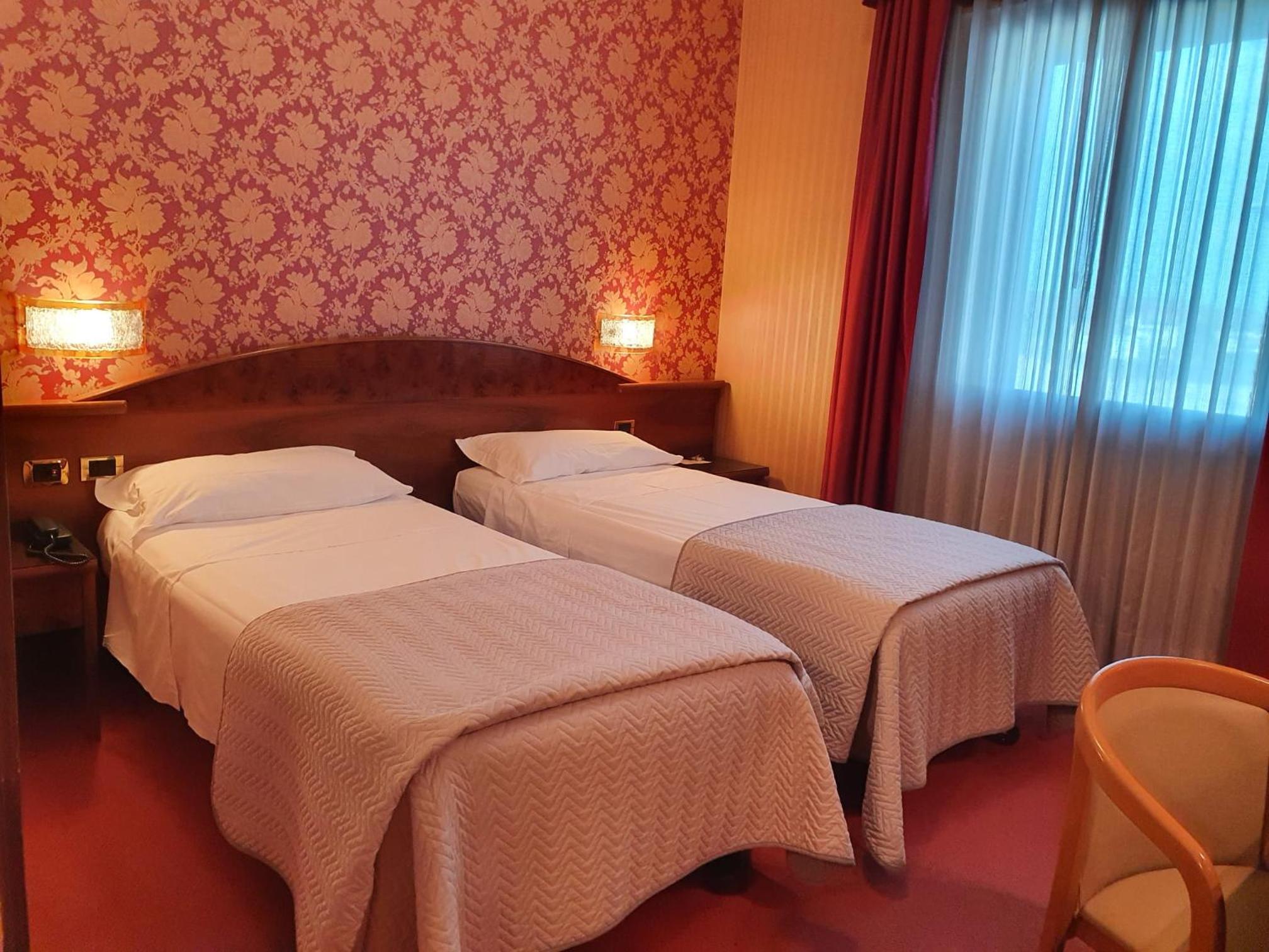 Single Room photo 3