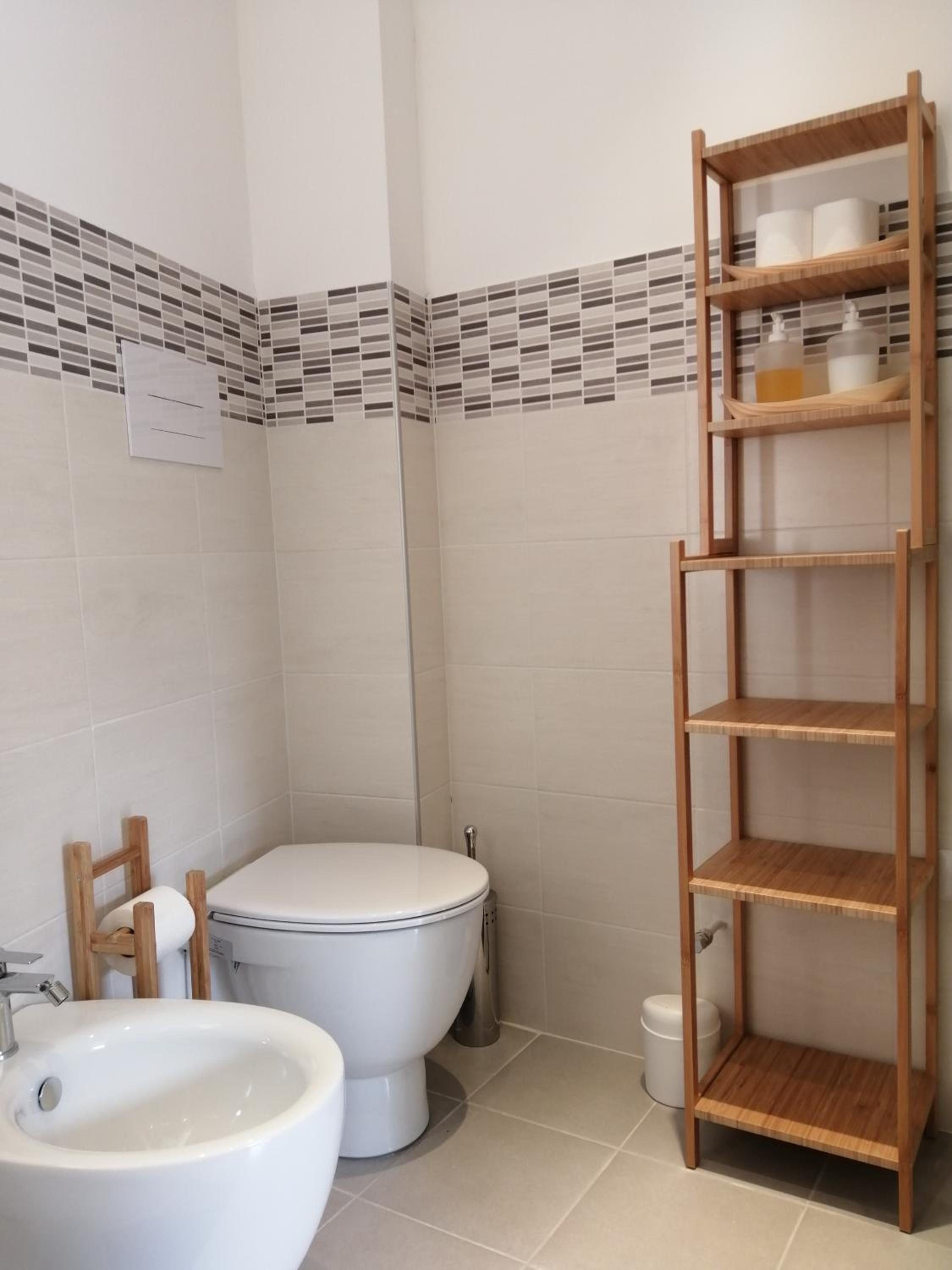 Deluxe Double Room - Photo 8