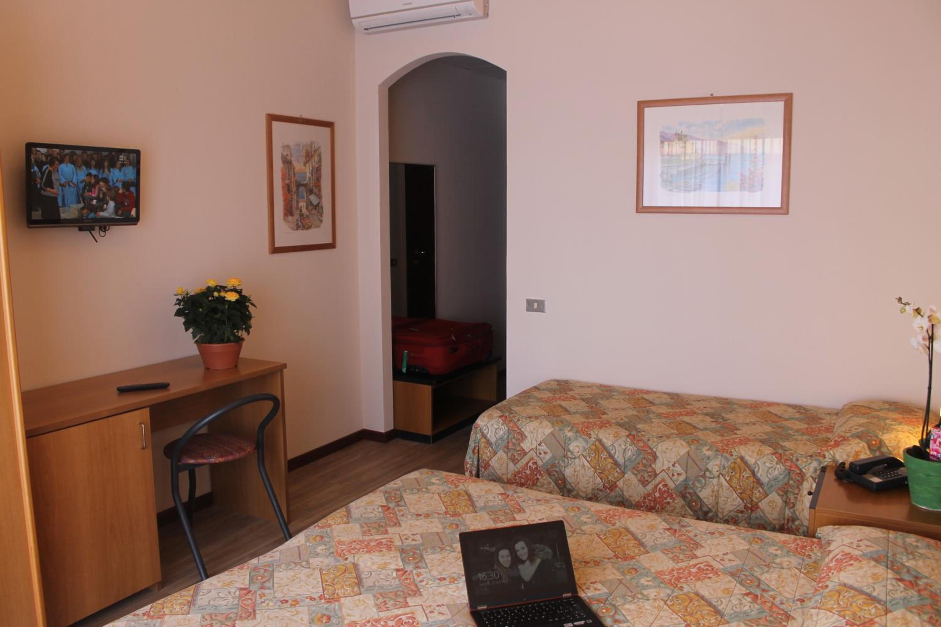 Triple Room - Photo 4