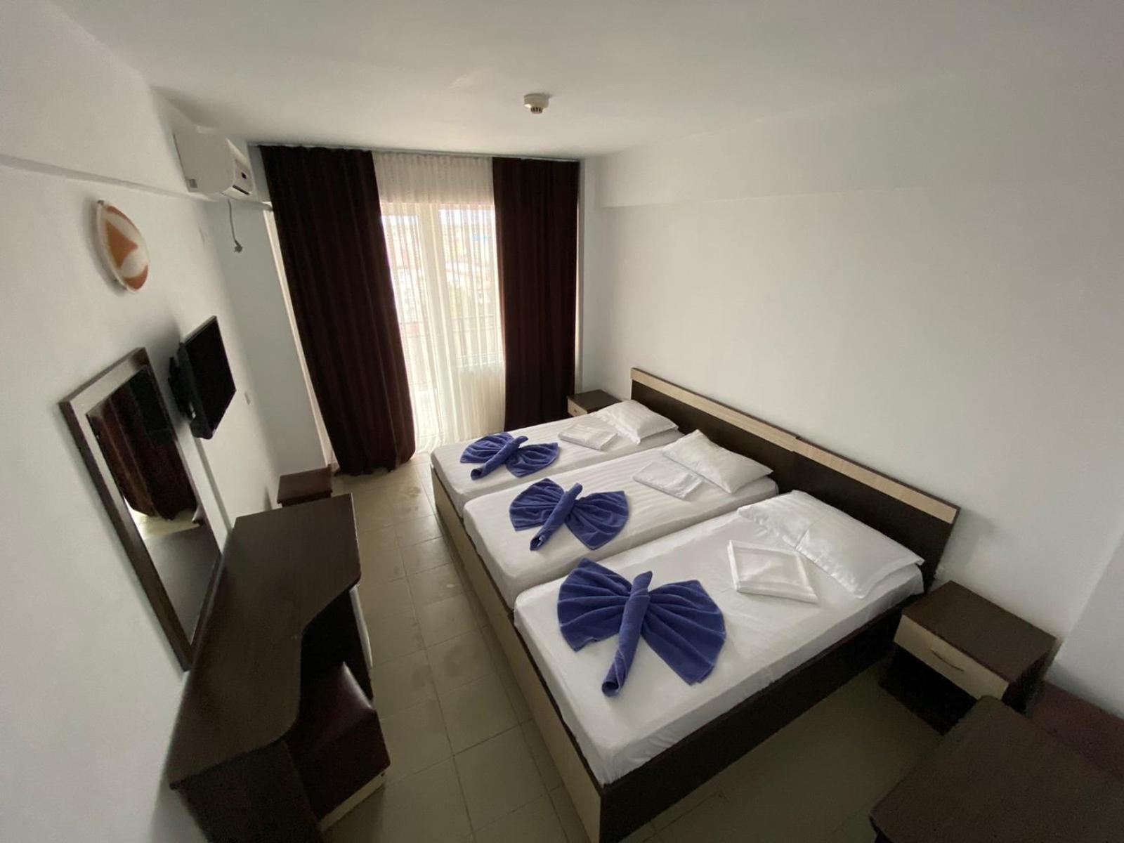 Triple Room with Private Bathroom - Photo 6