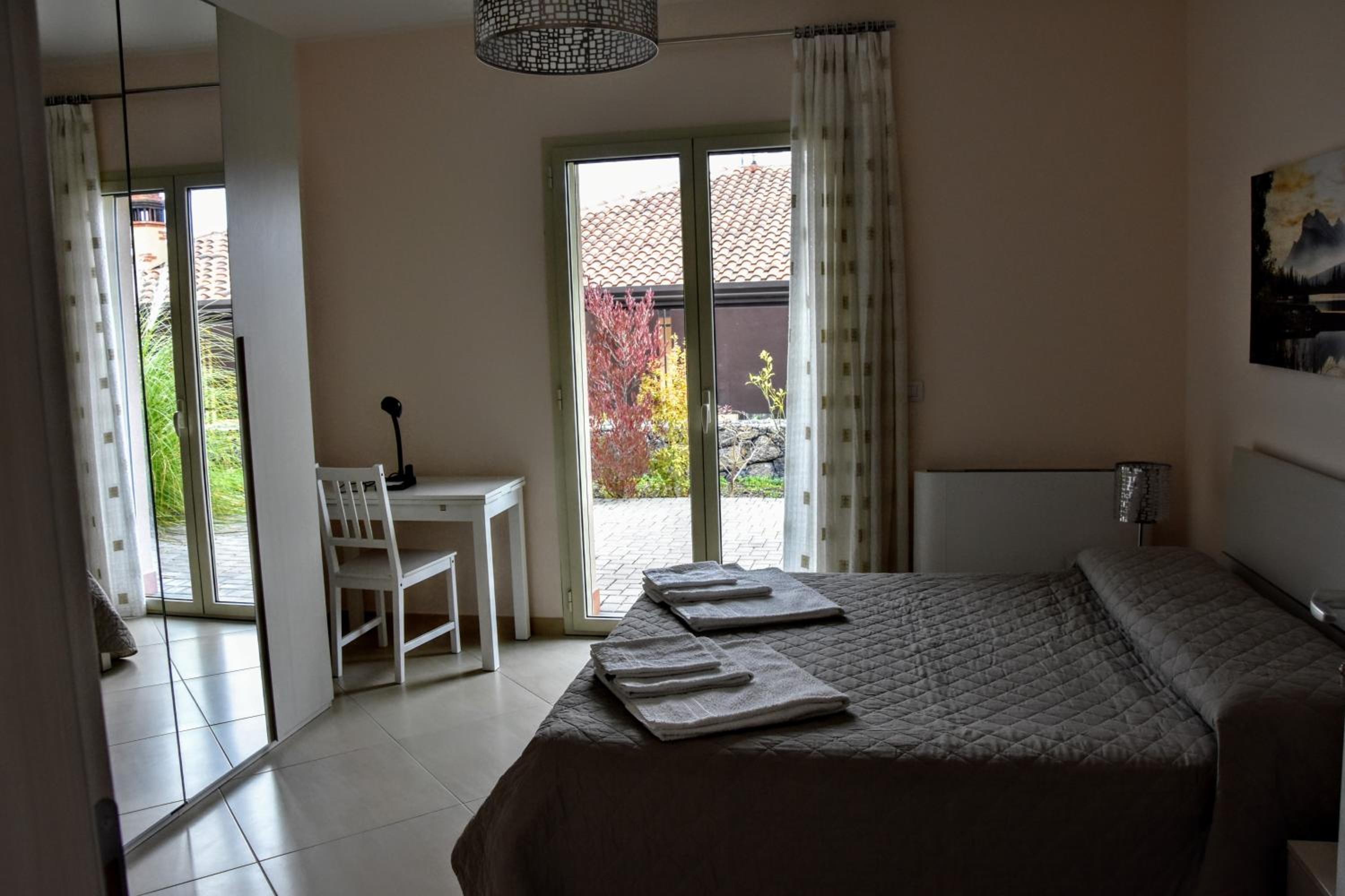 Deluxe King Room photo 1