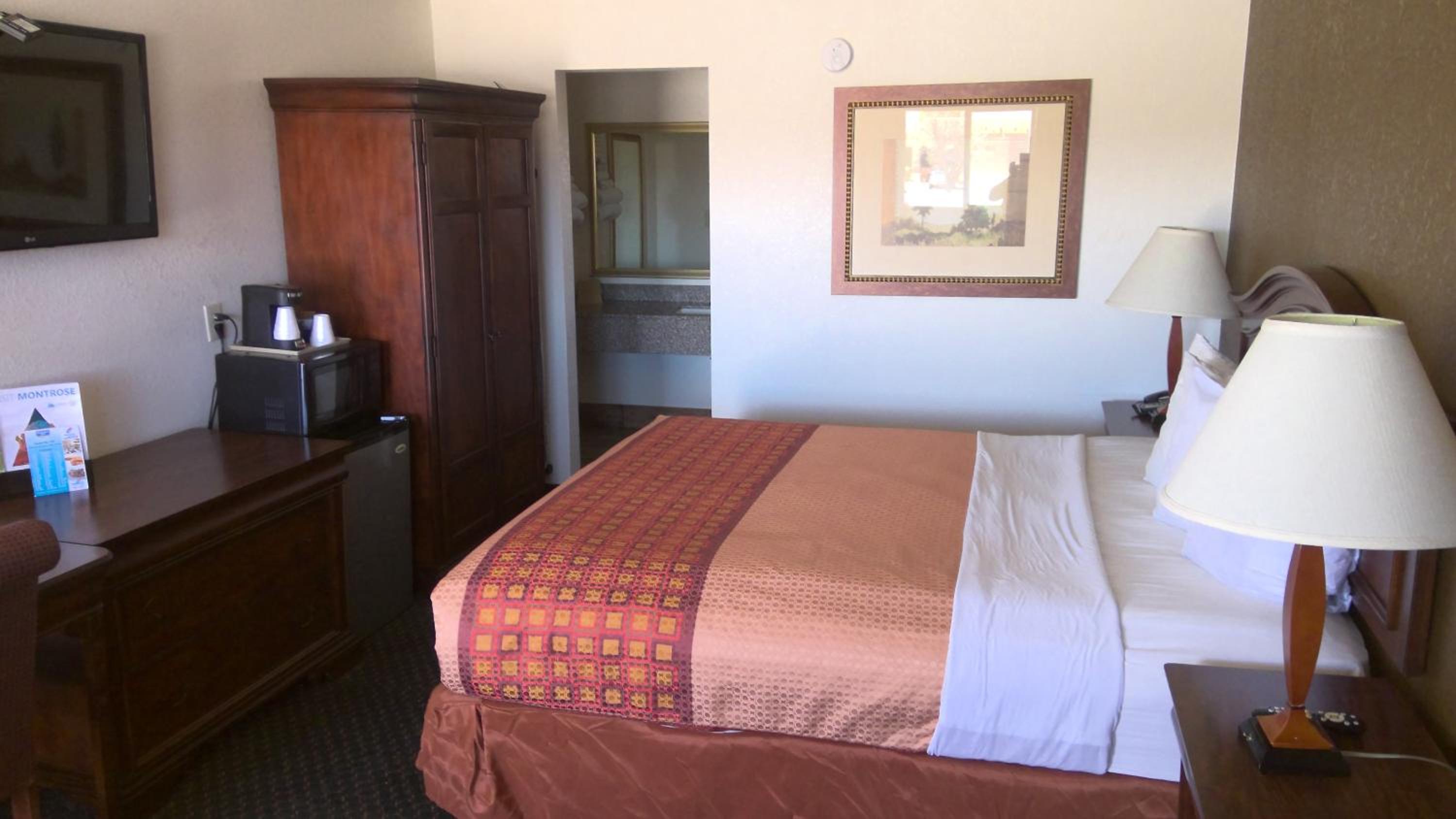 Standard King Room - Non-Smoking  photo 3