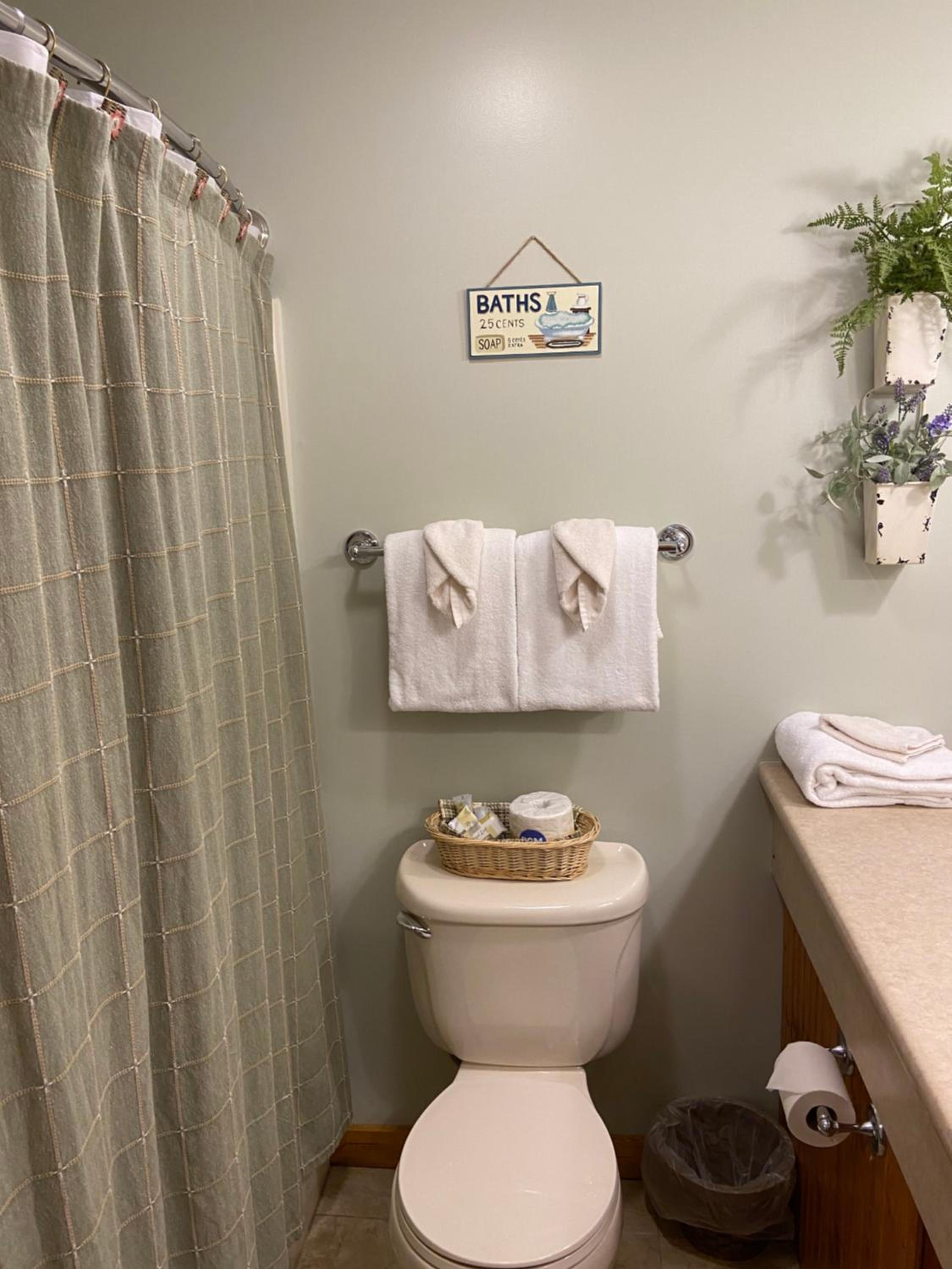 Standard Queen Room photo 2