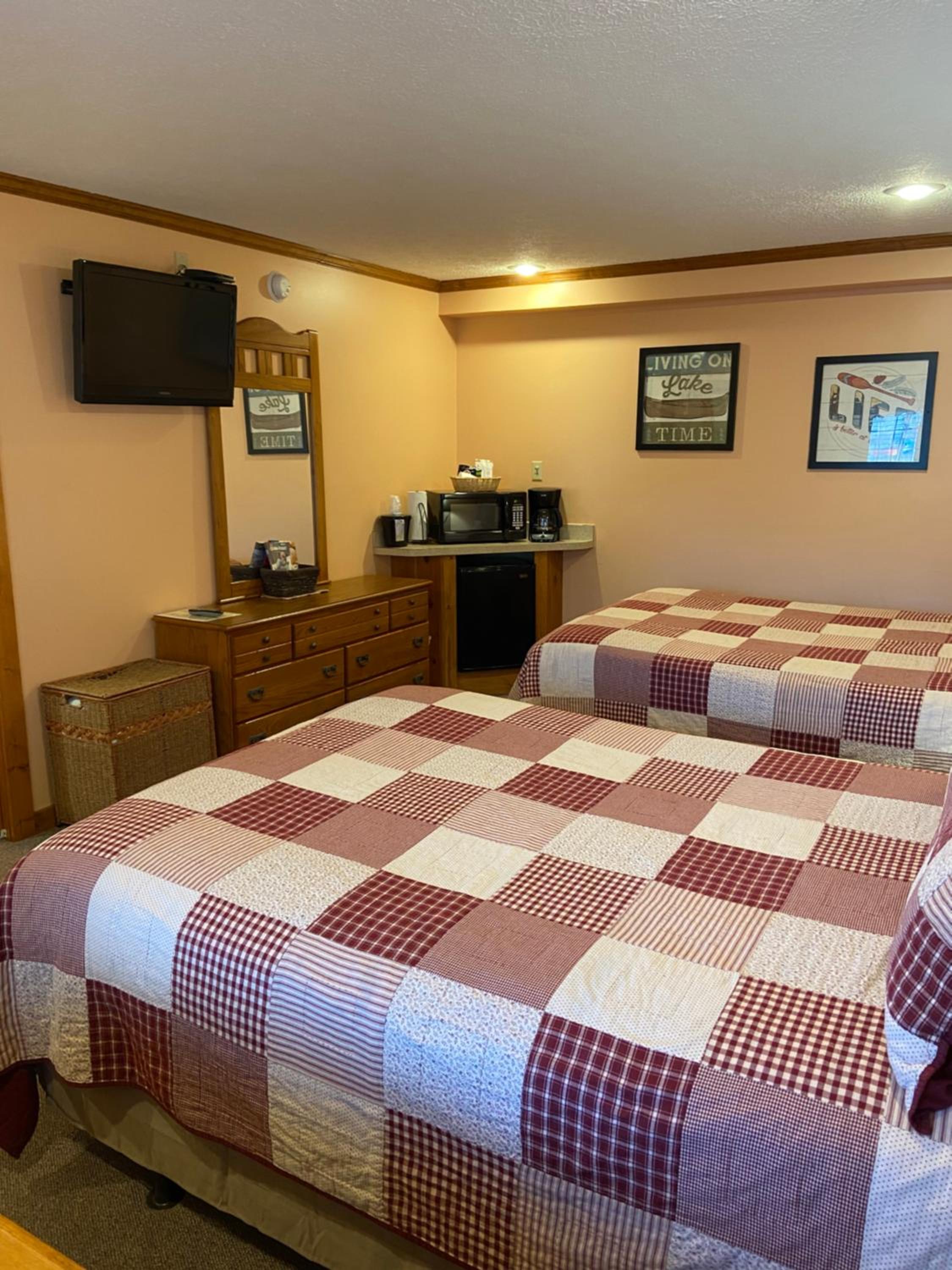 Standard Queen Room photo 2