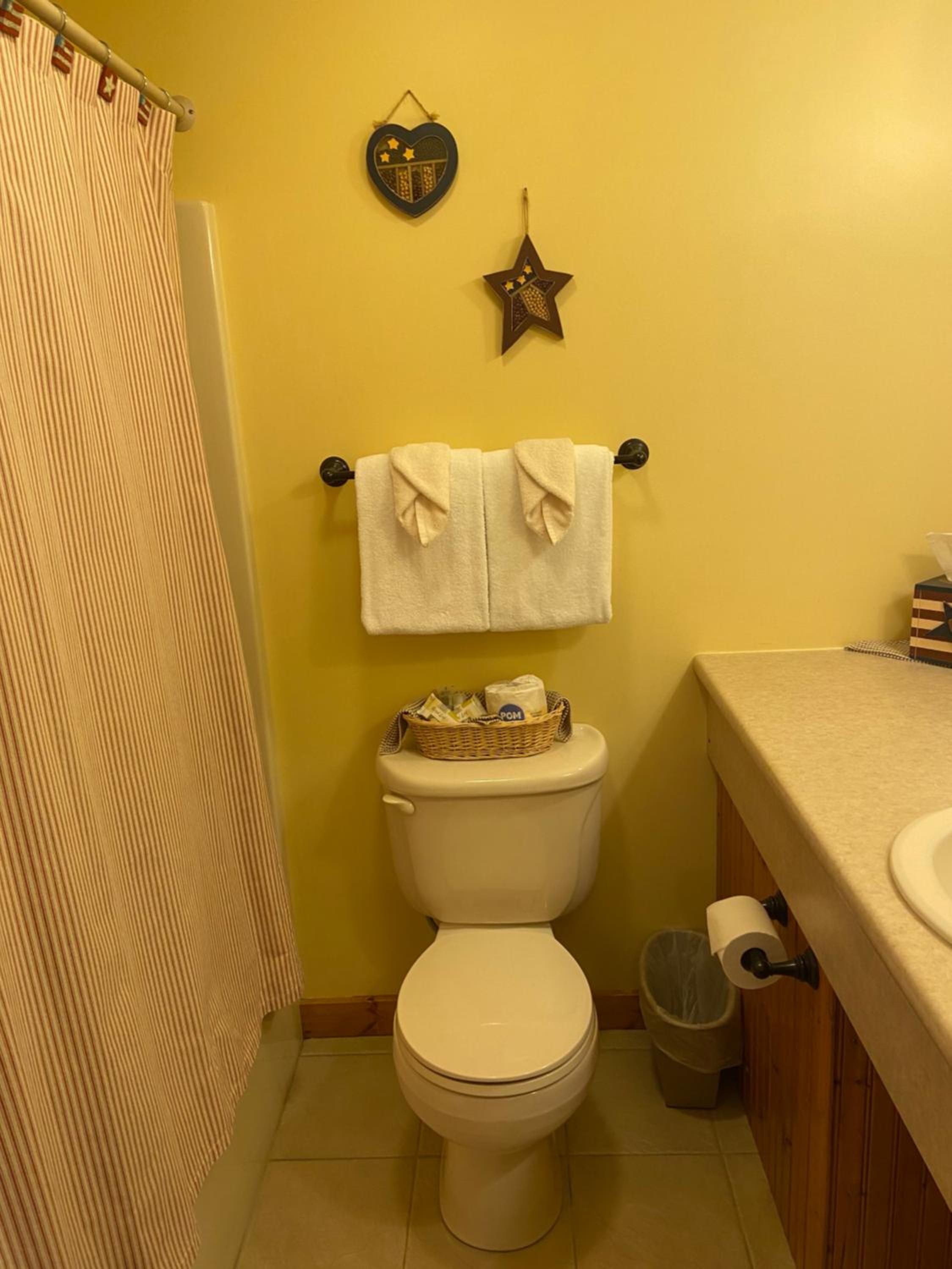 Standard Queen Room photo 2