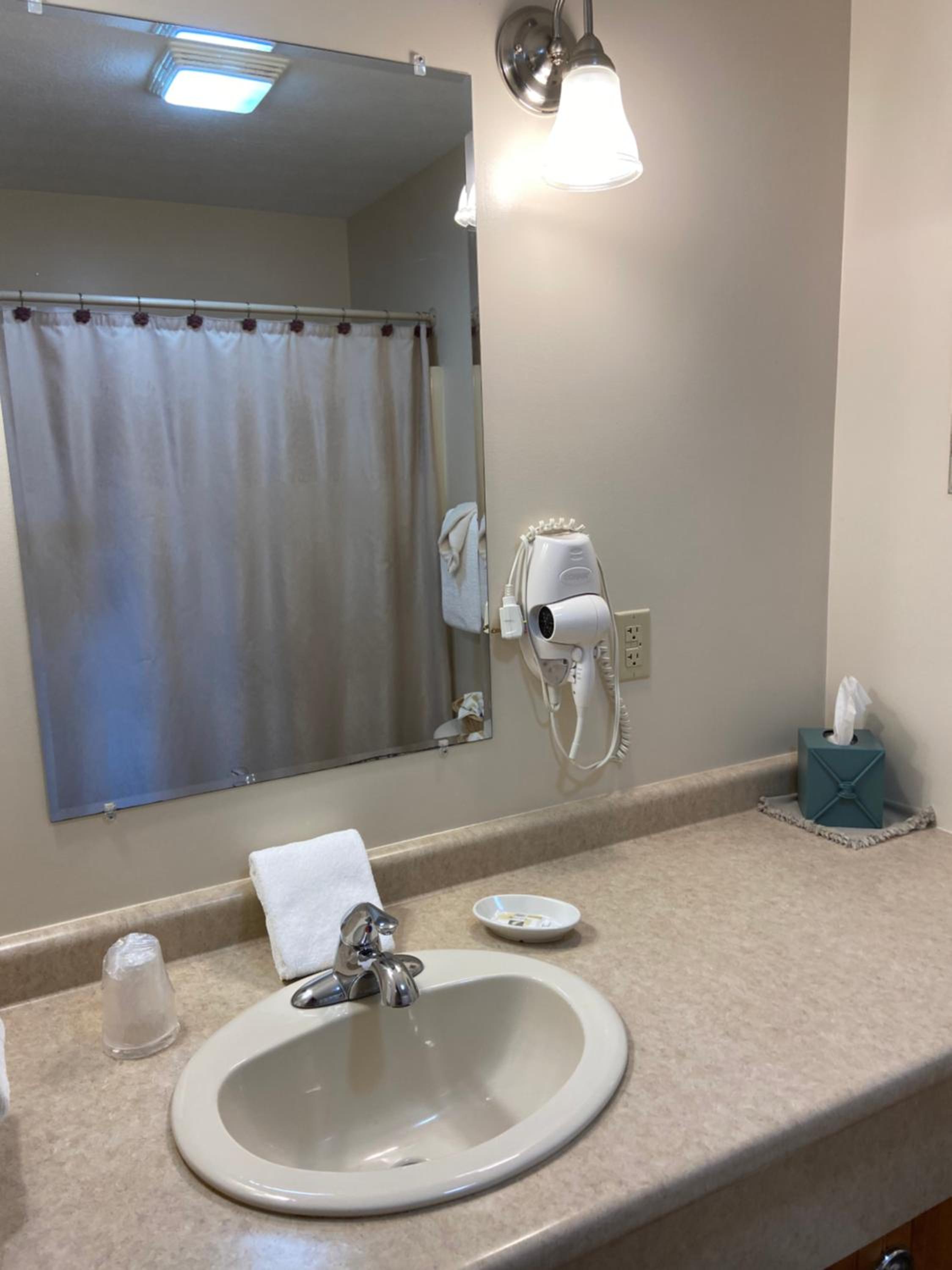 Standard Queen Room photo 2