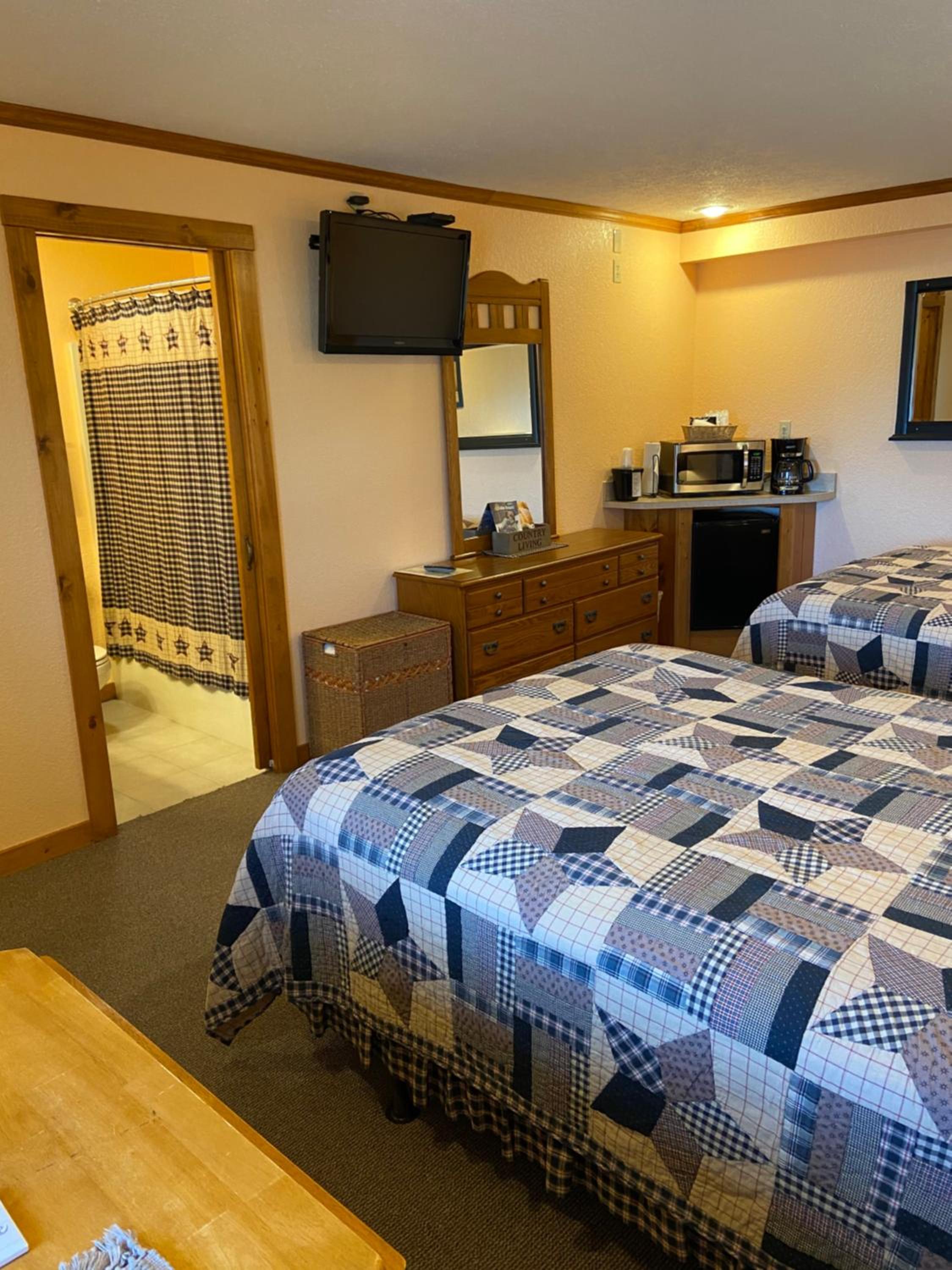 Standard Queen Room photo 2