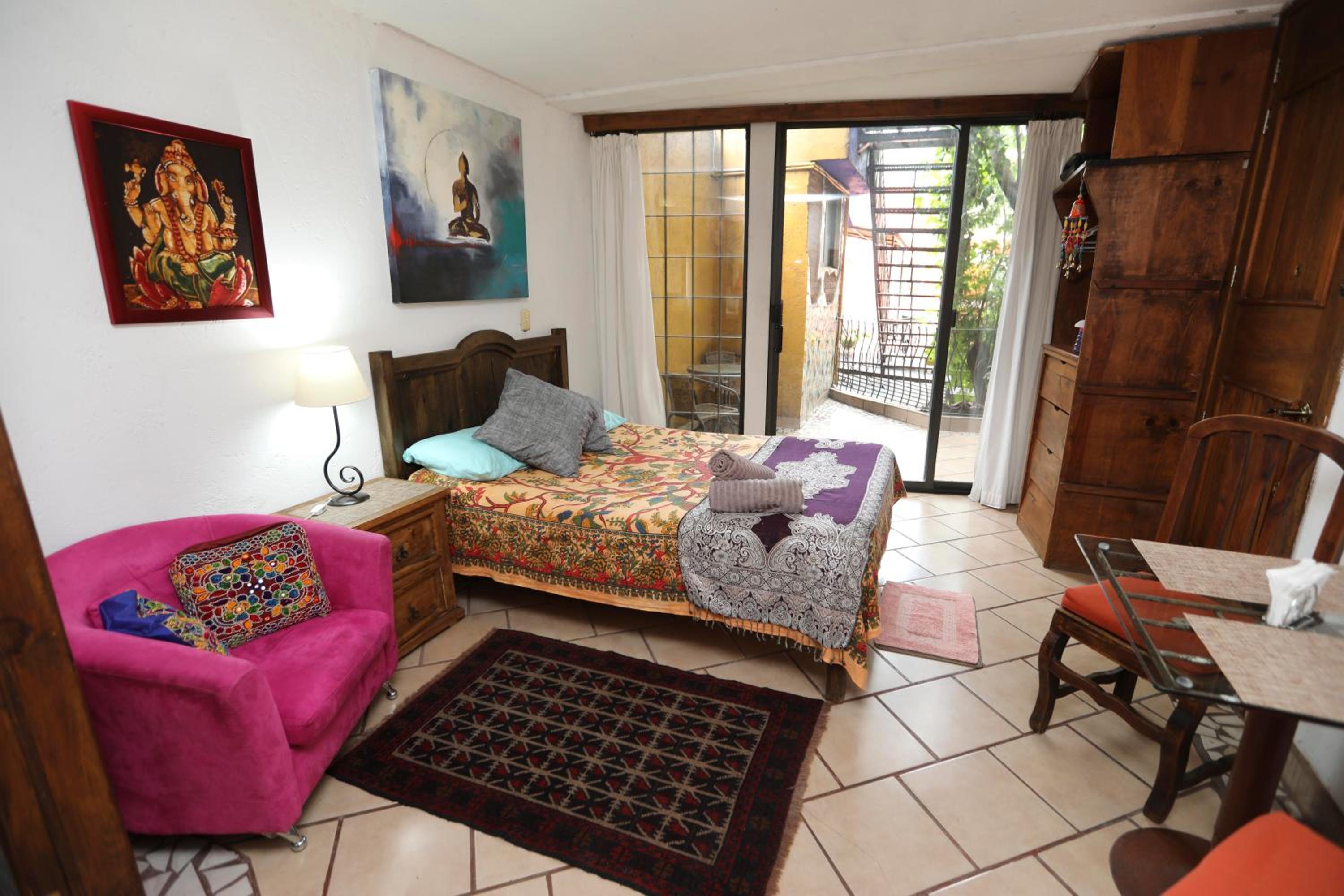 Apartment with Terrace - Photo 1