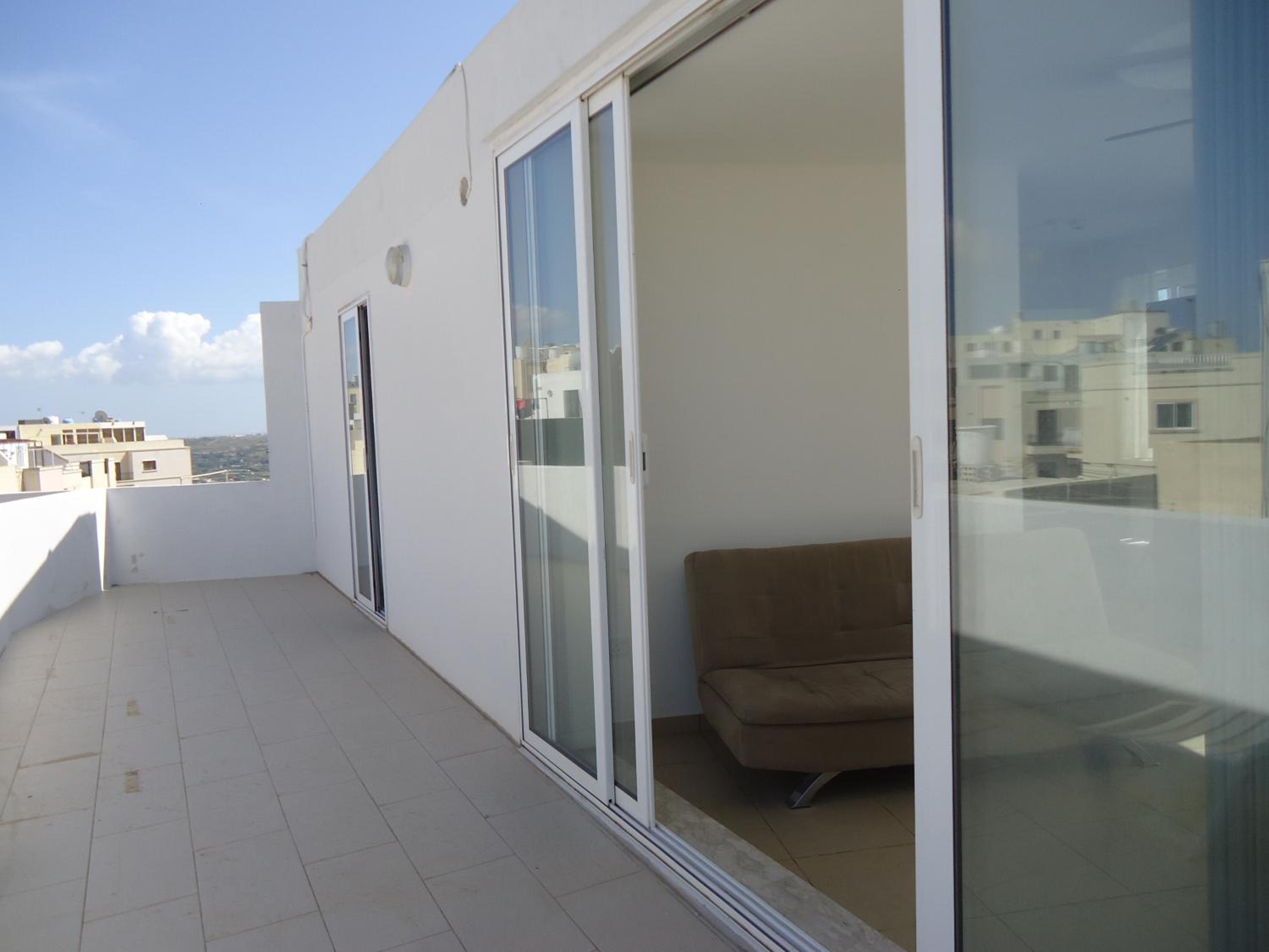 Studio with Terrace