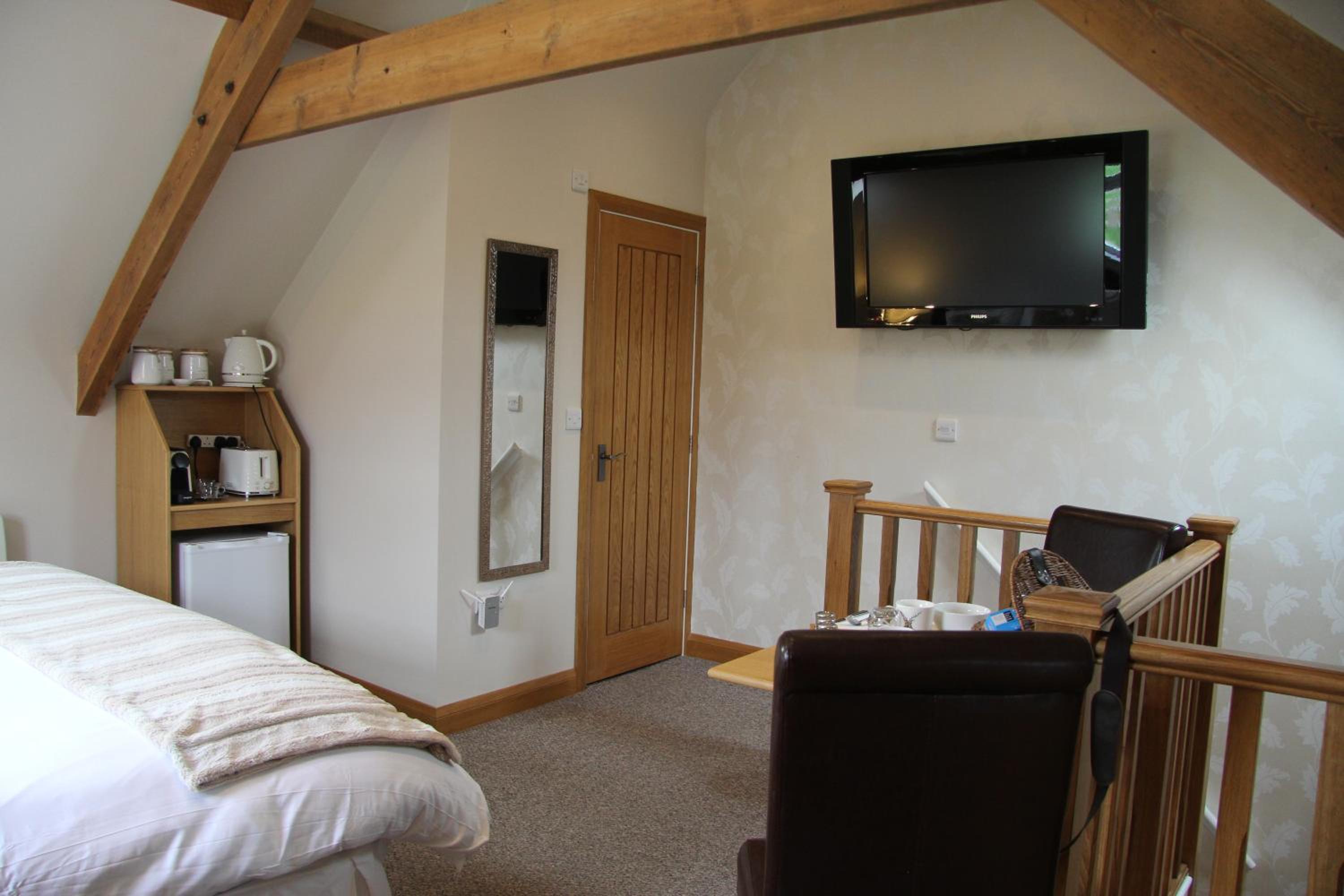 Deluxe King Suite photo 3