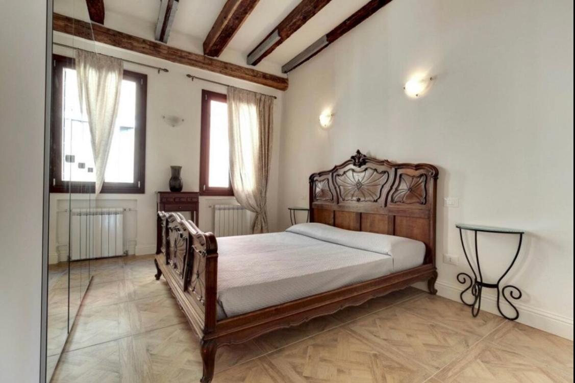 Two-Bedroom Apartment with Terrace photo 2