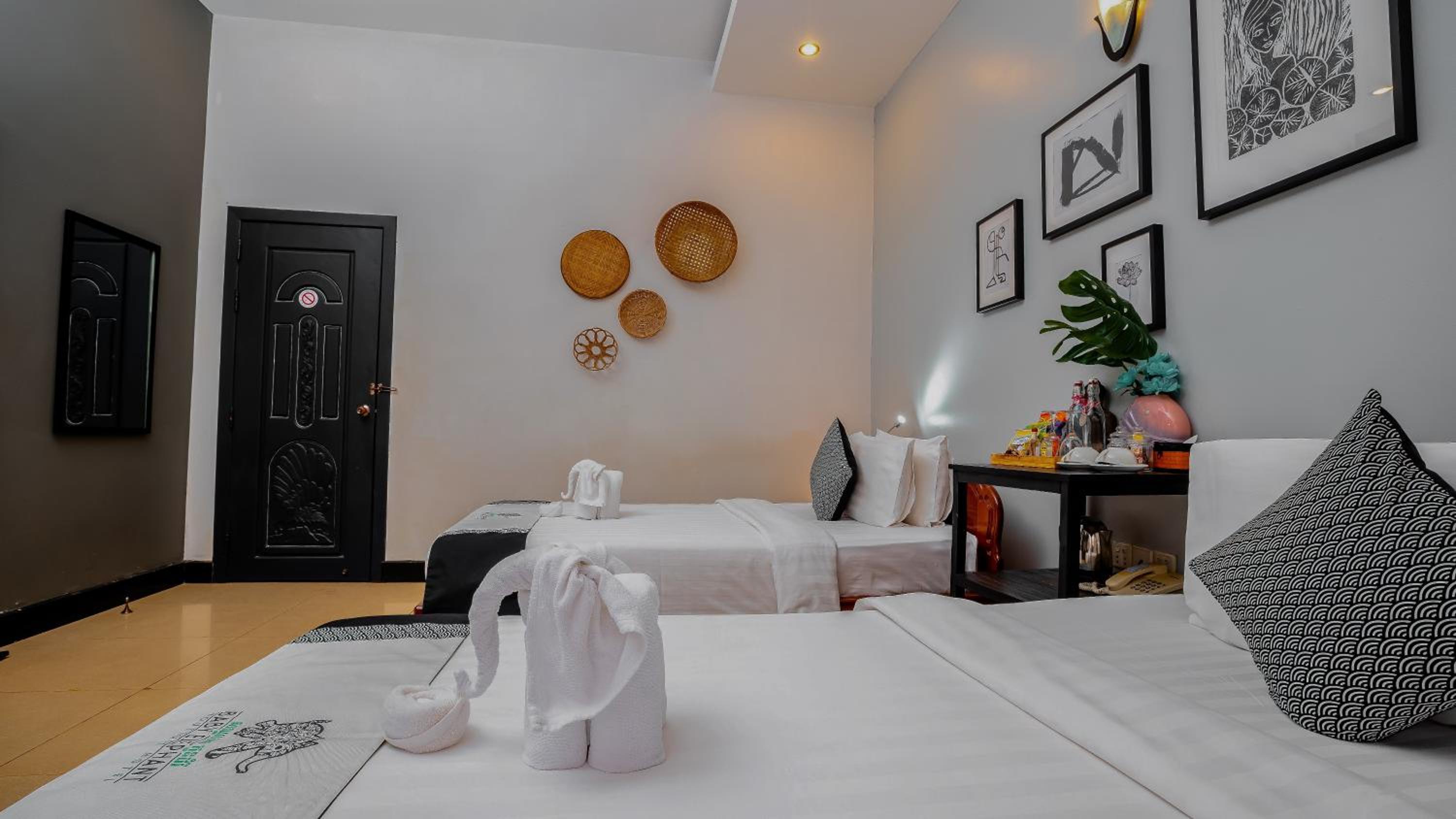 Deluxe Twin Room - Photo 1