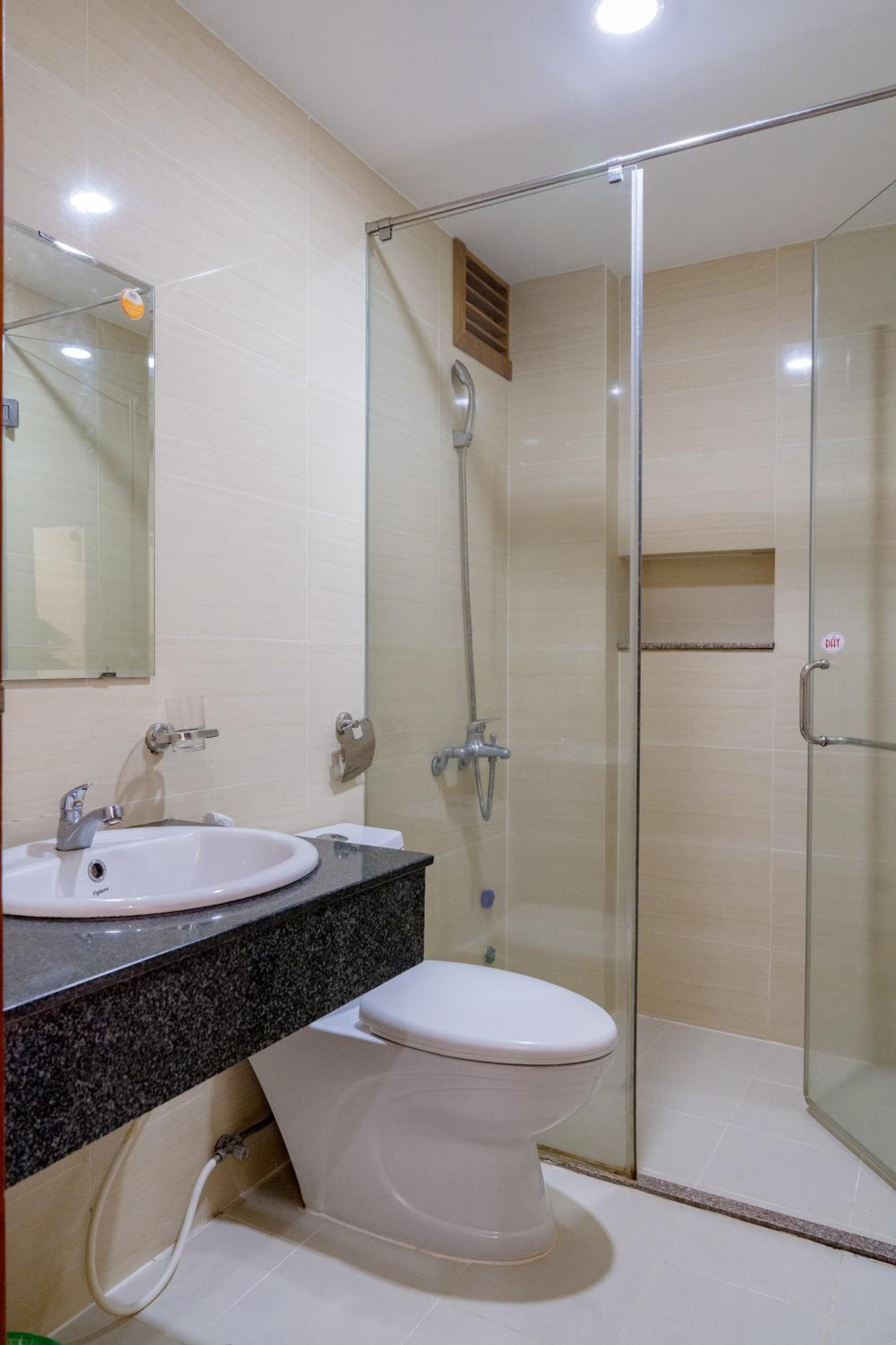 Standard Double Room - Photo 6